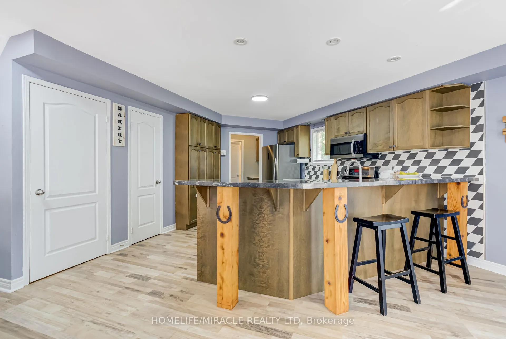 146 8th Avenue