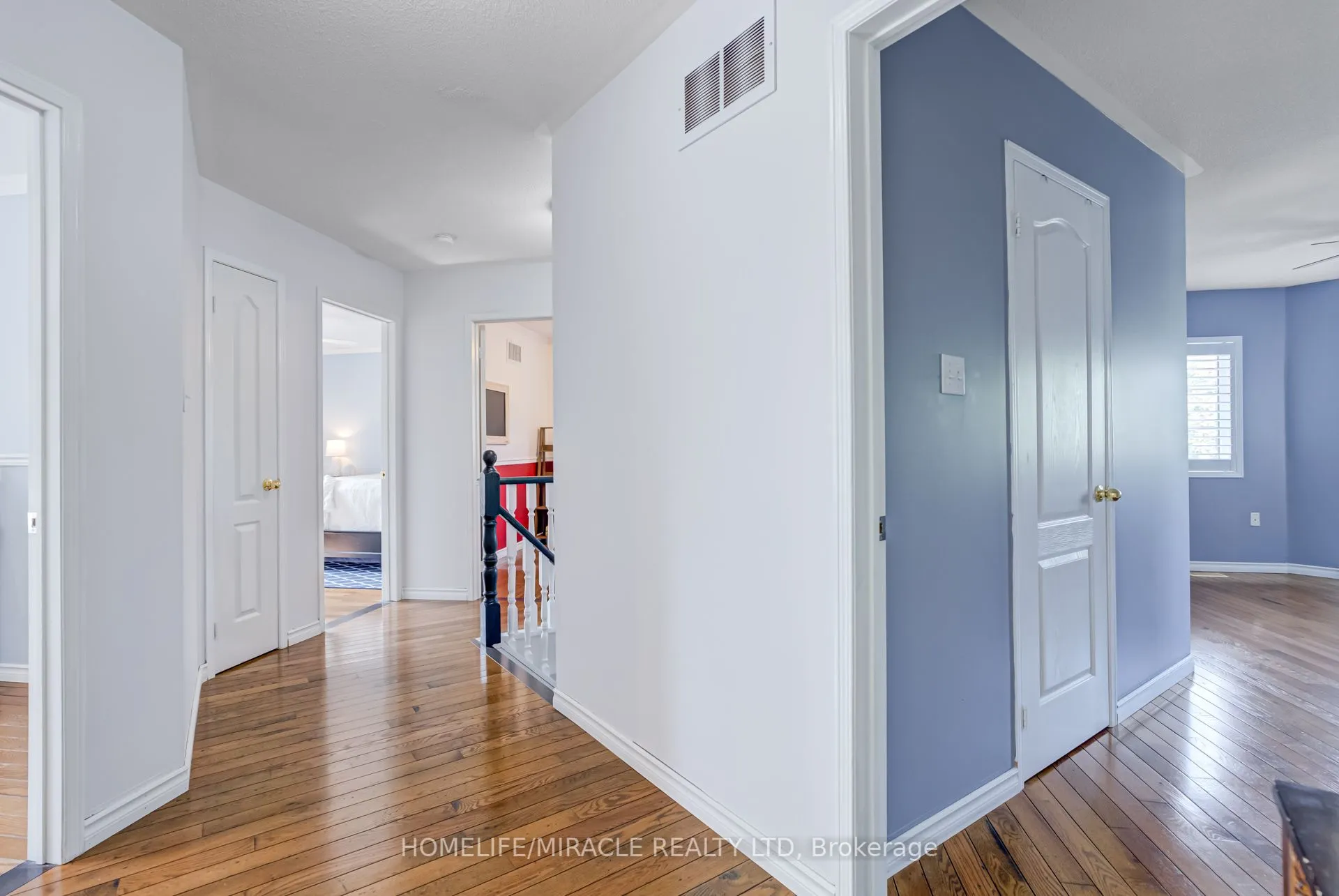 146 8th Avenue