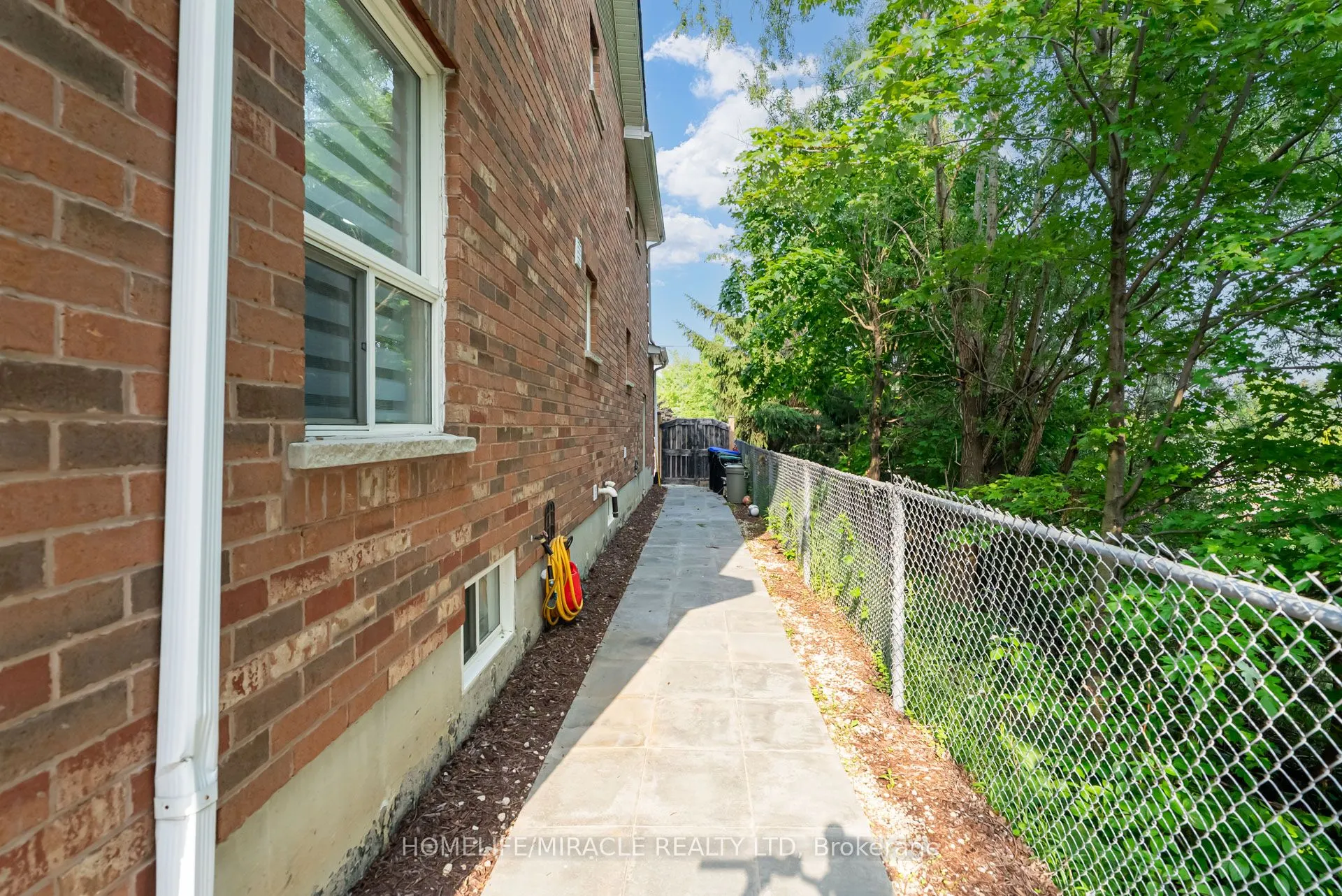 146 8th Avenue