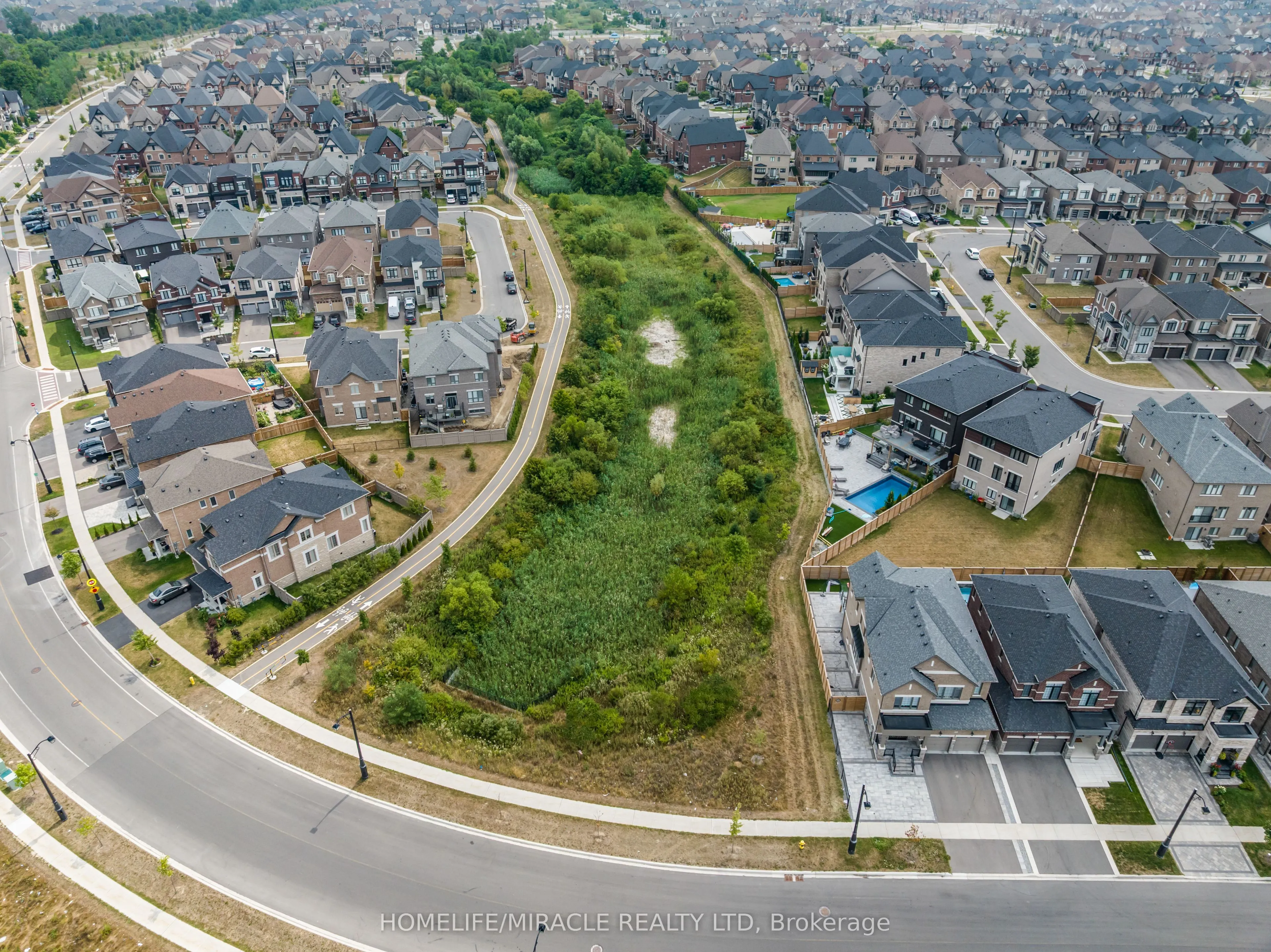 9 Galen Crescent