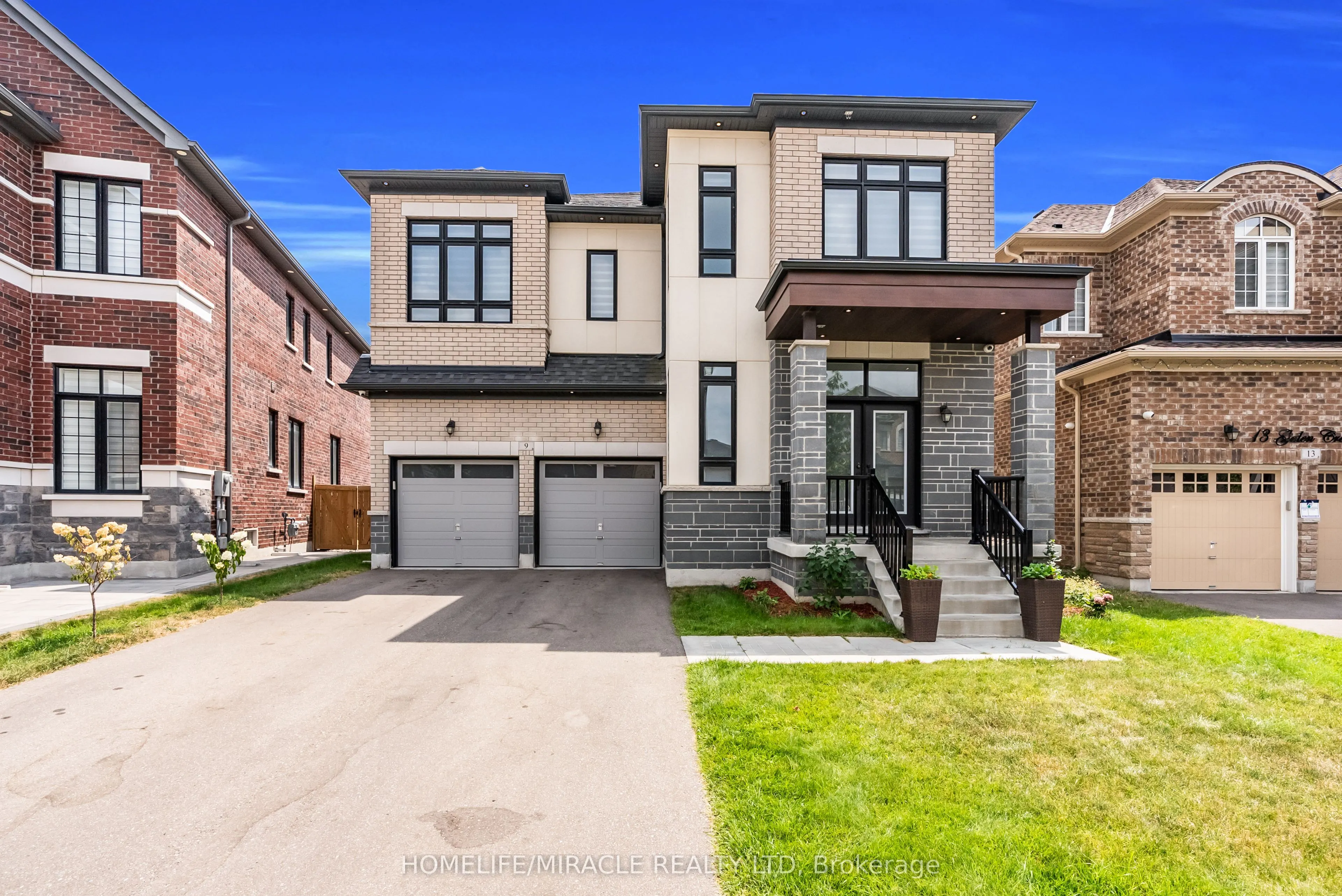 9 Galen Crescent