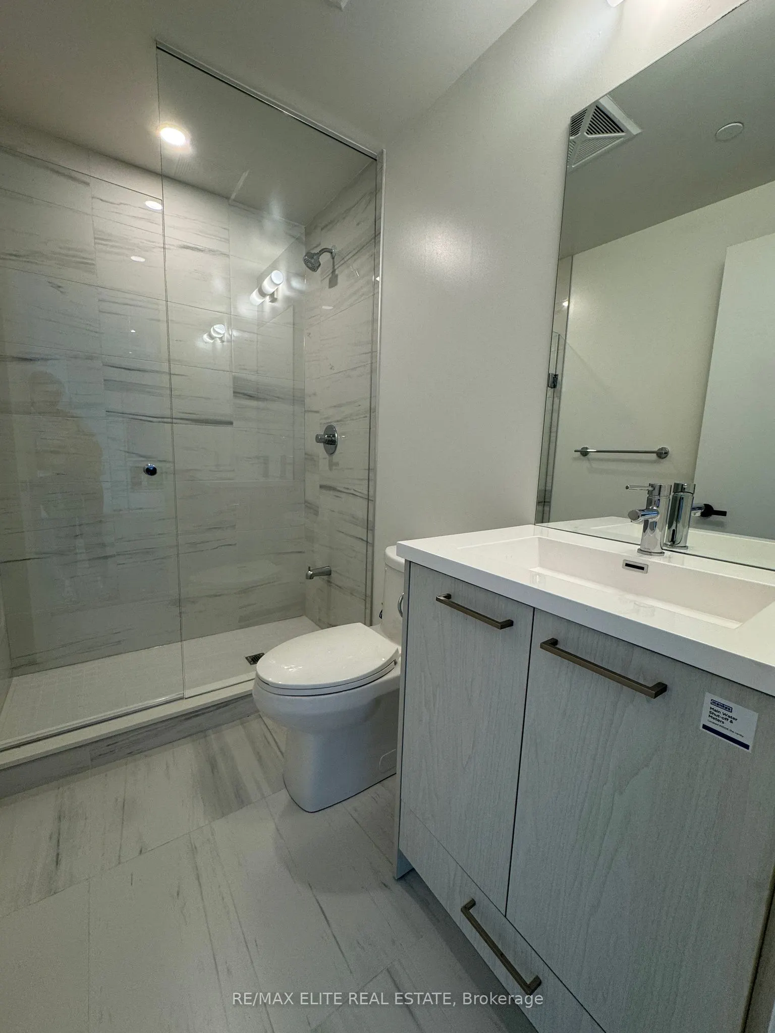 28 Interchange Way, #2903