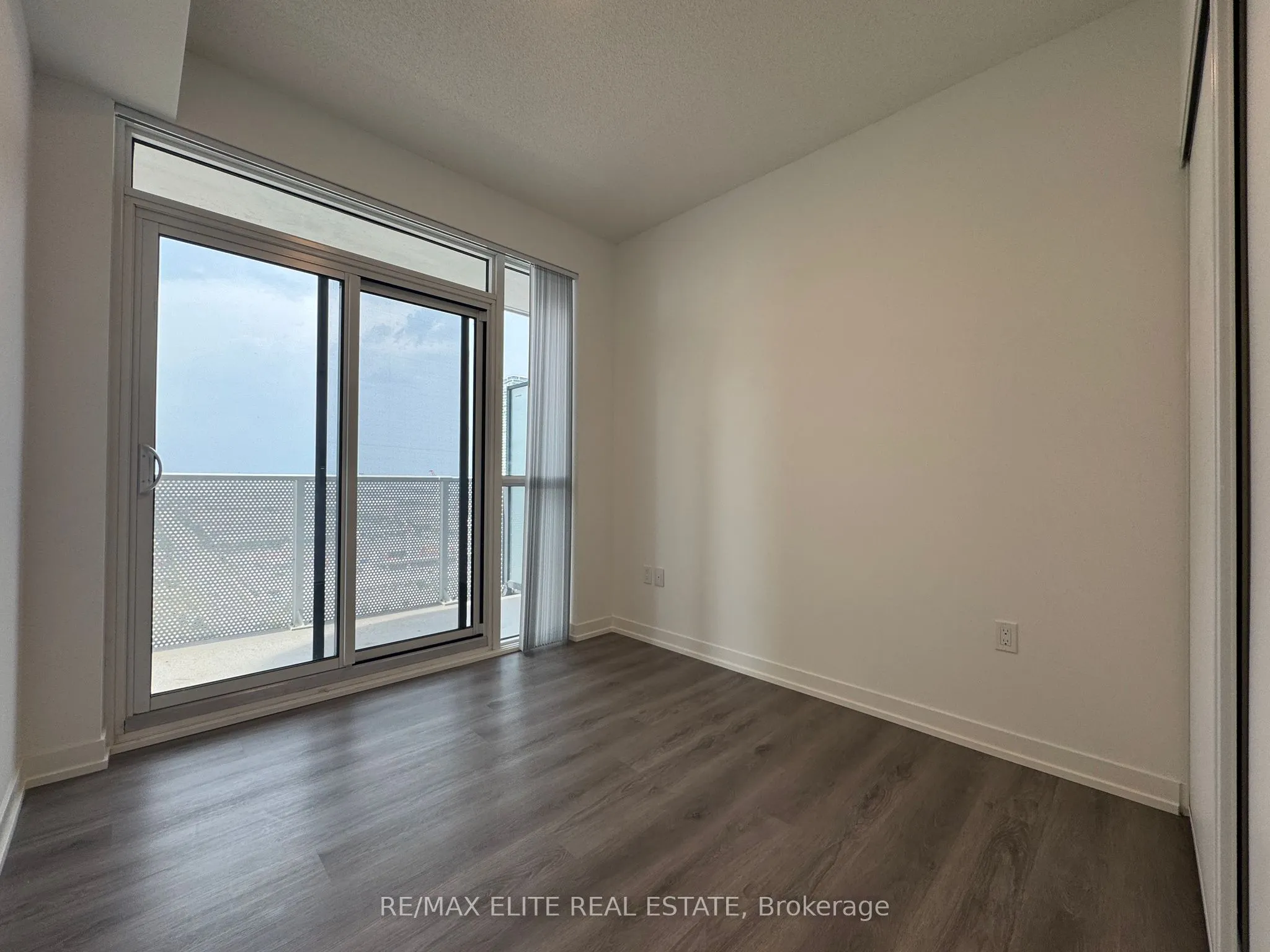 28 Interchange Way, #2903