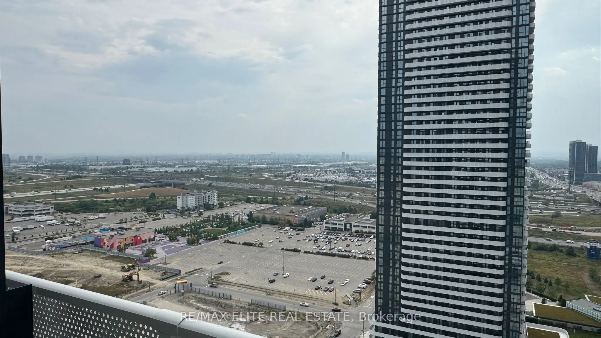 28 Interchange Way, #2903