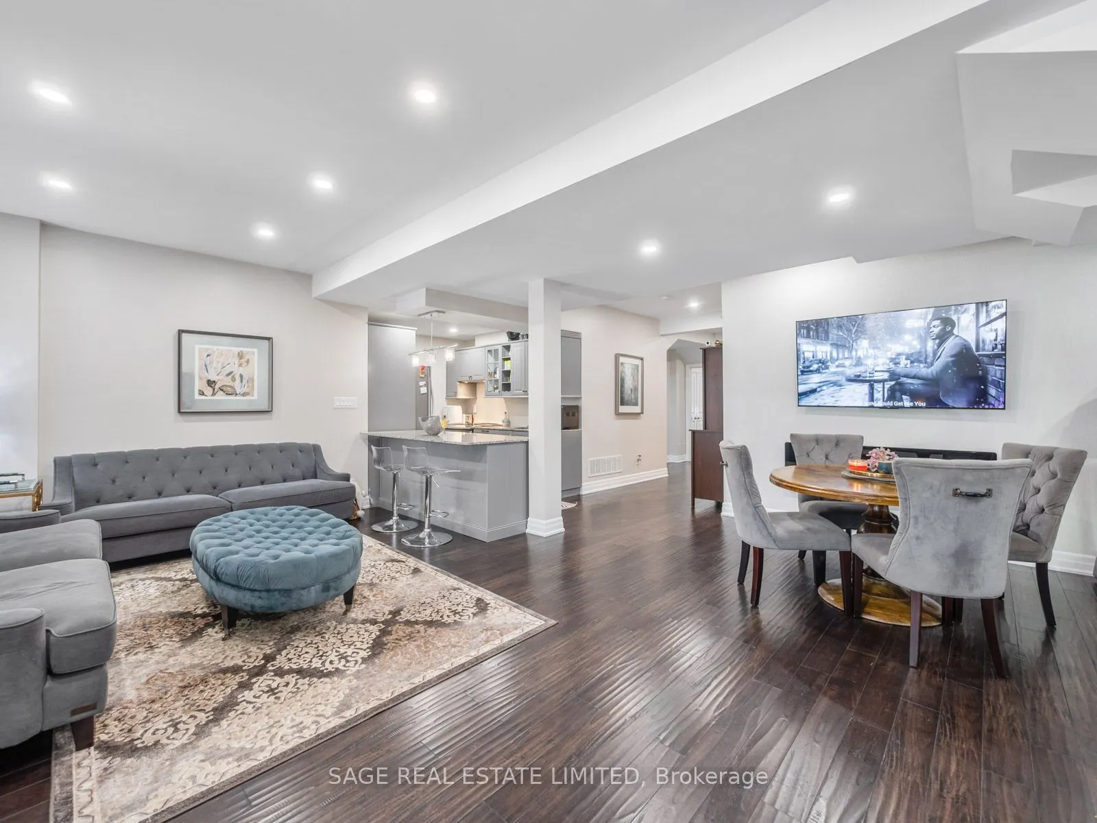 4 Alex Campbell Crescent W, #LOWER