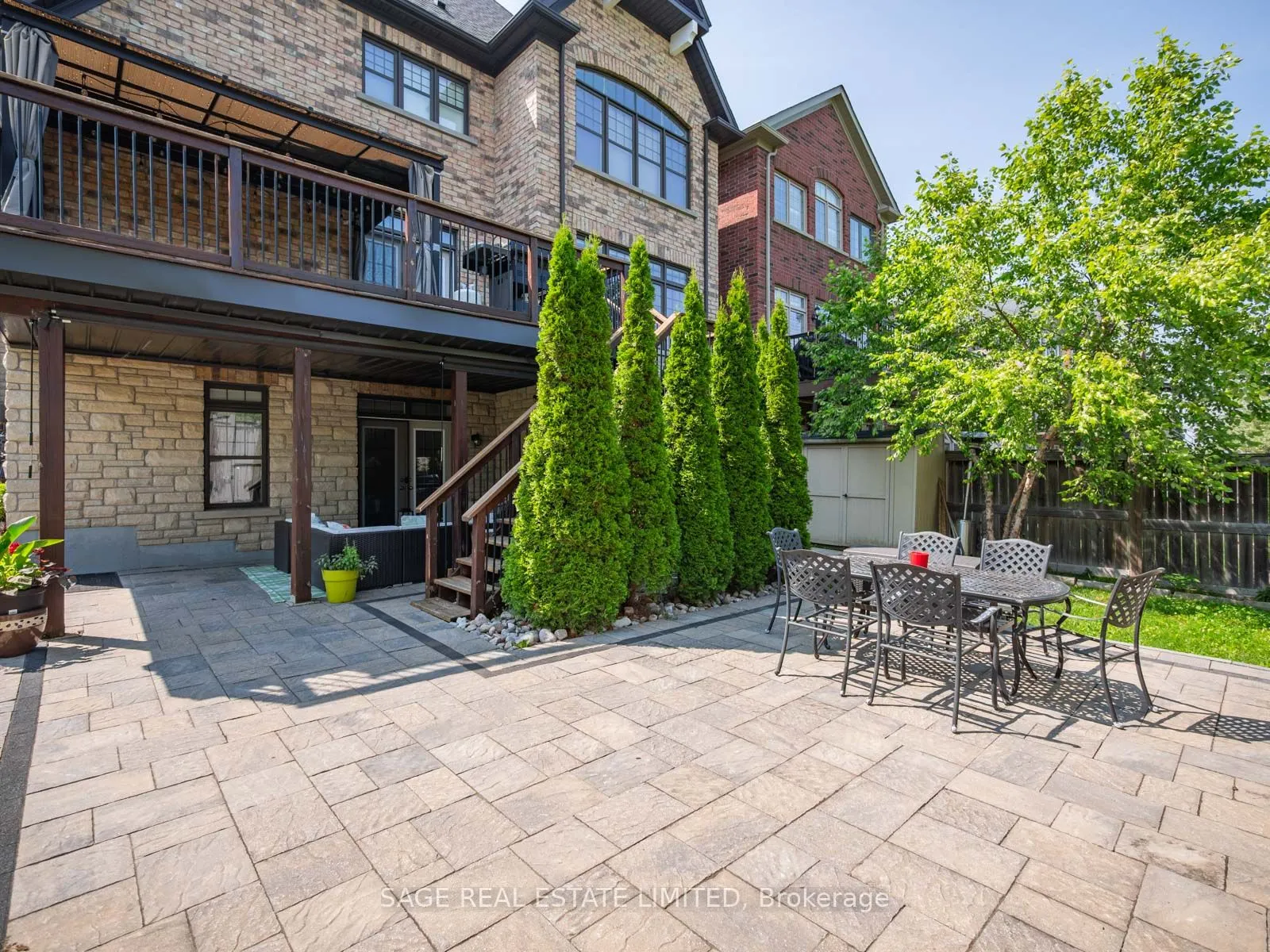 4 Alex Campbell Crescent W, #LOWER