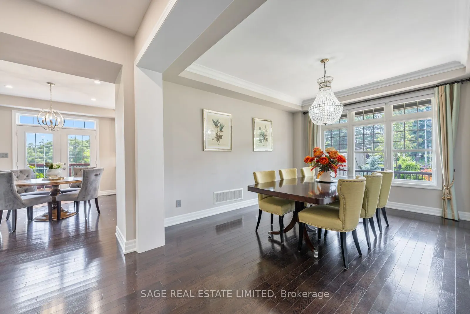 4 Alex Campbell Crescent W, #MAIN