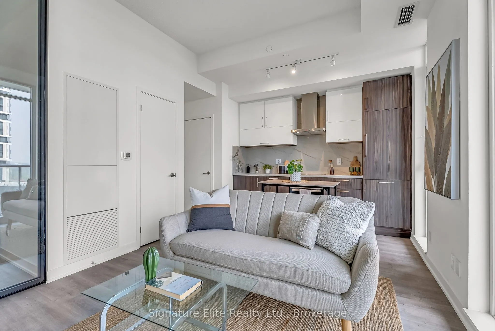 8119 Birchmount Road, #1429