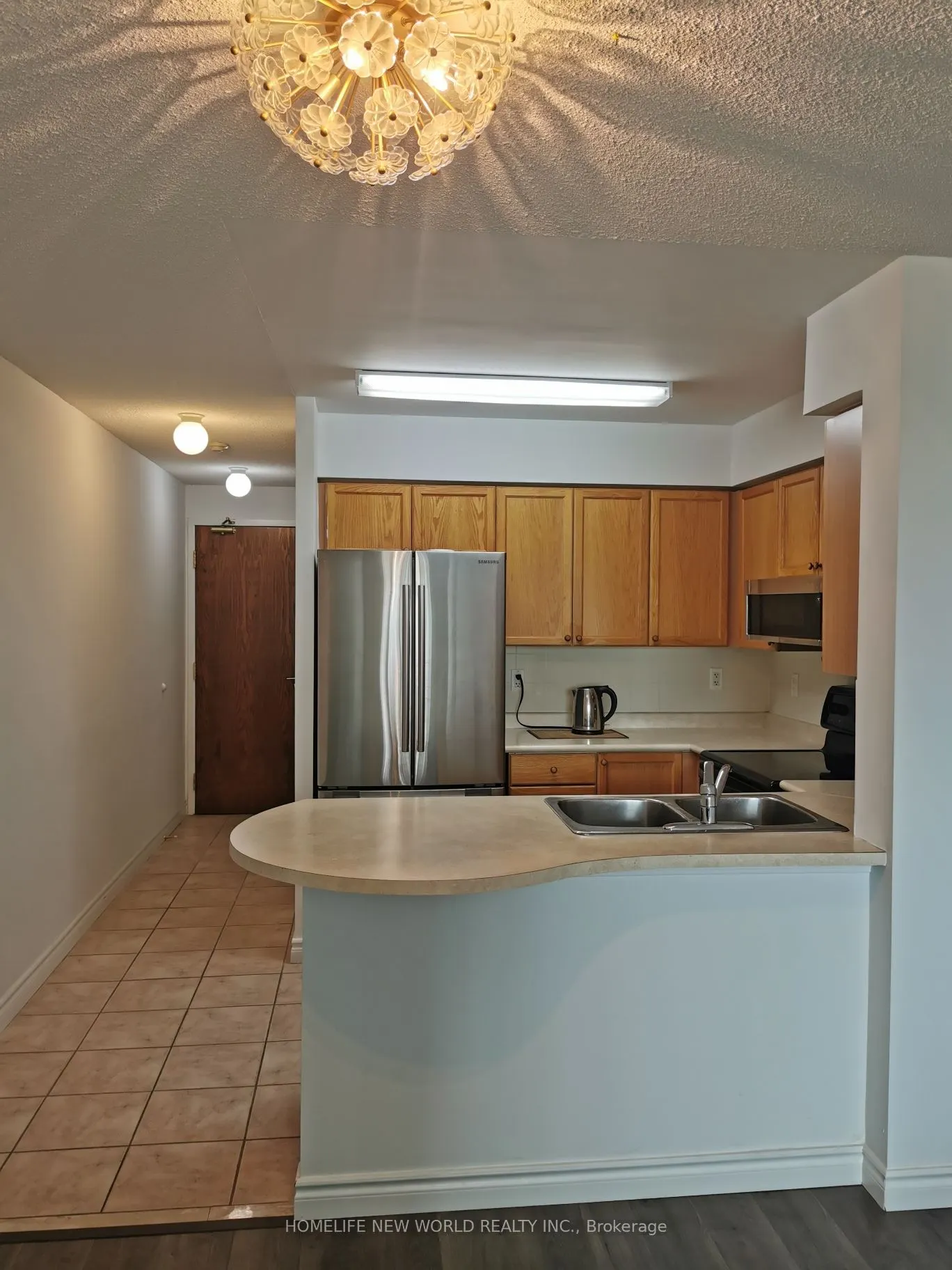 11 Oneida Crescent, #401