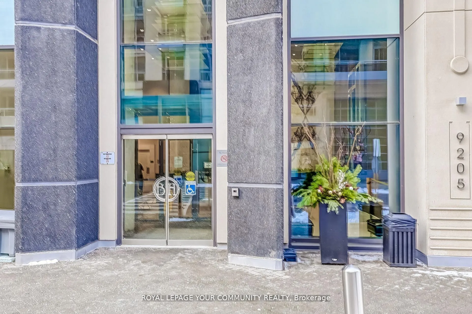 9205 Yonge Street, #401 NE