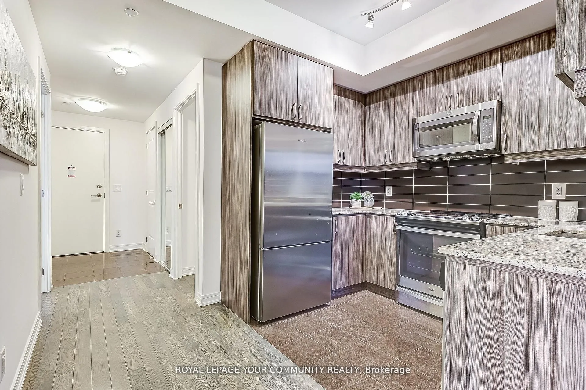 9205 Yonge Street, #401 NE