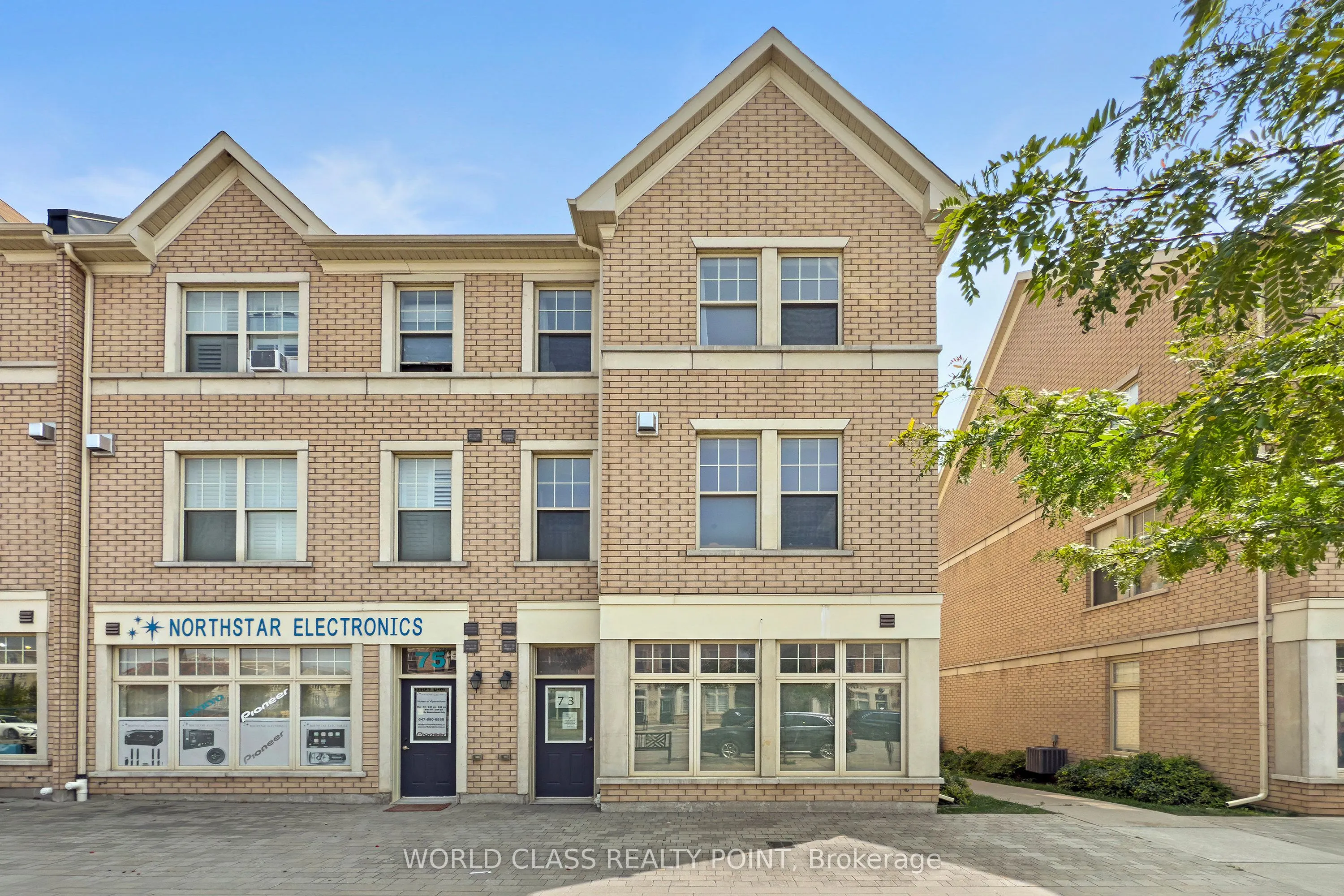 73 Cathedral High Street