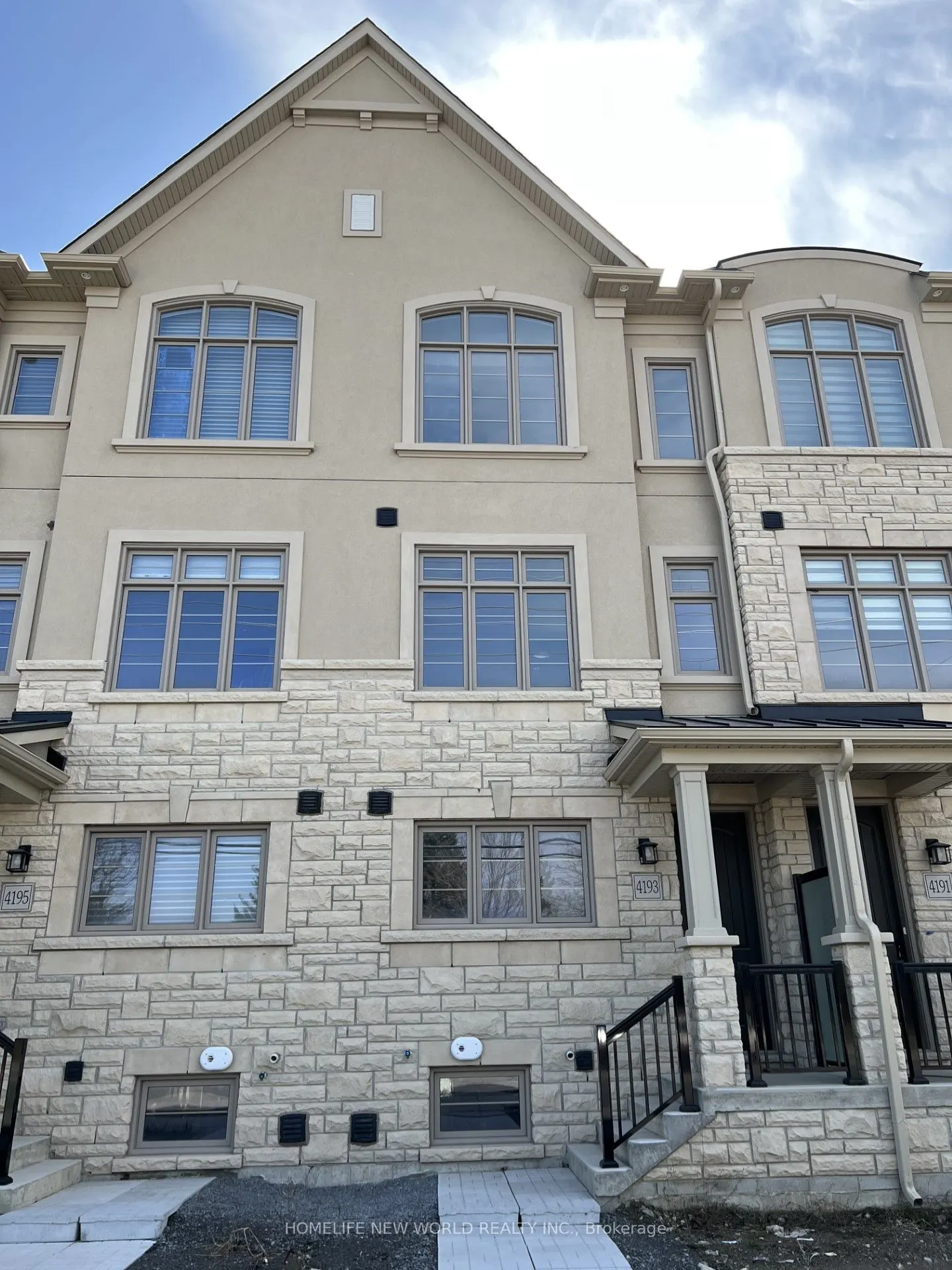 4193 Major Mackenzie Drive