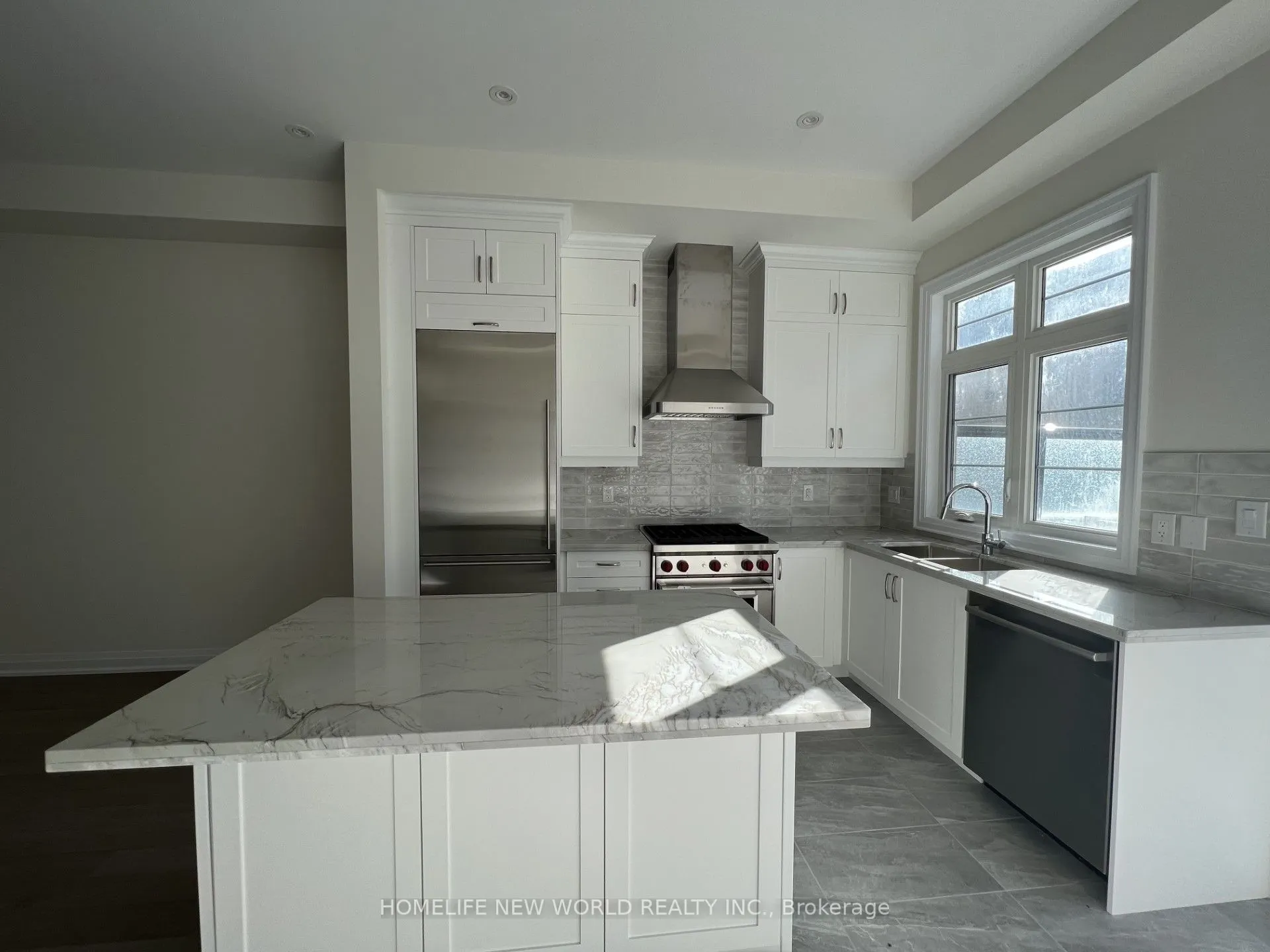 4193 Major Mackenzie Drive