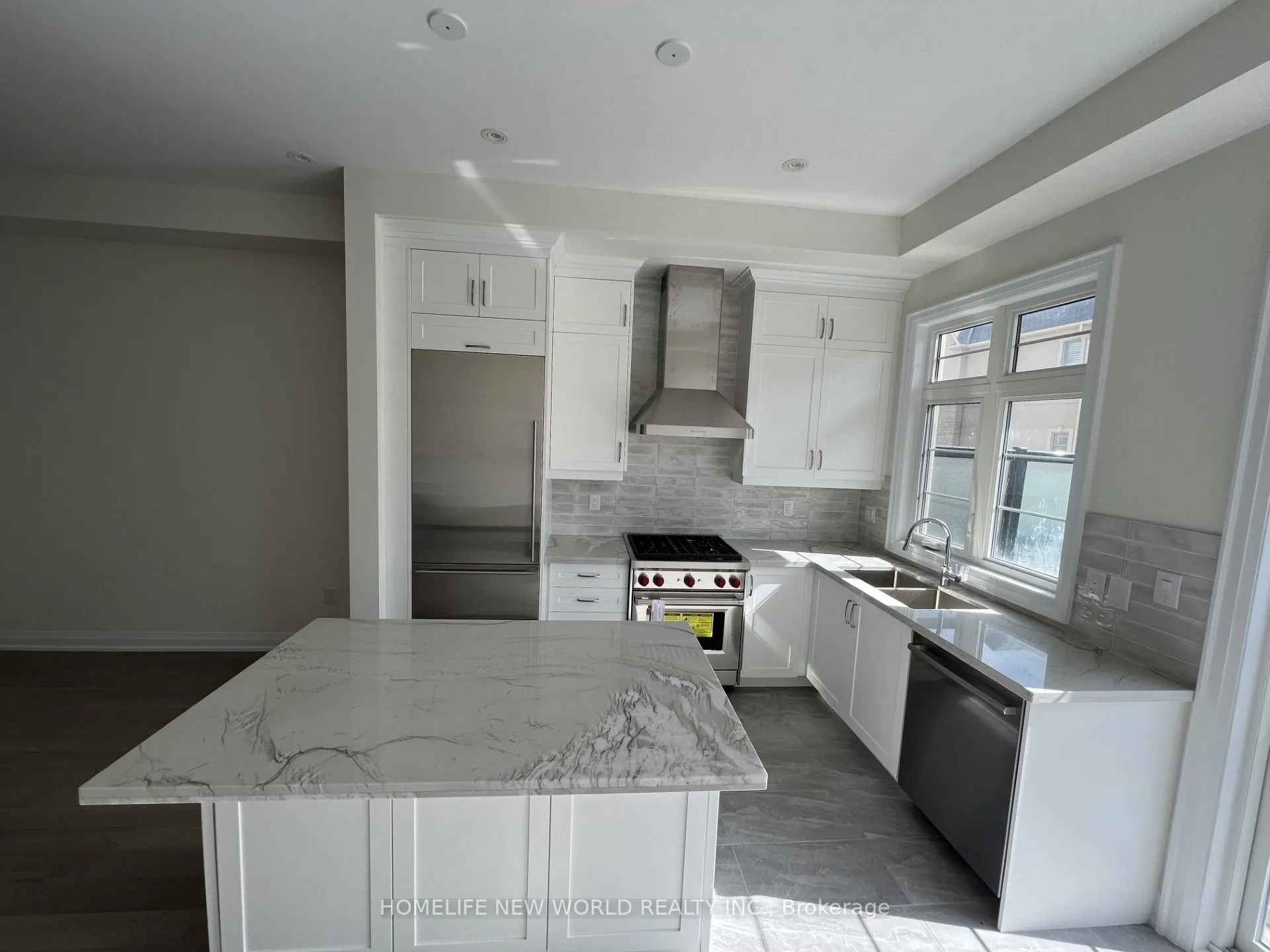 4193 Major Mackenzie Drive