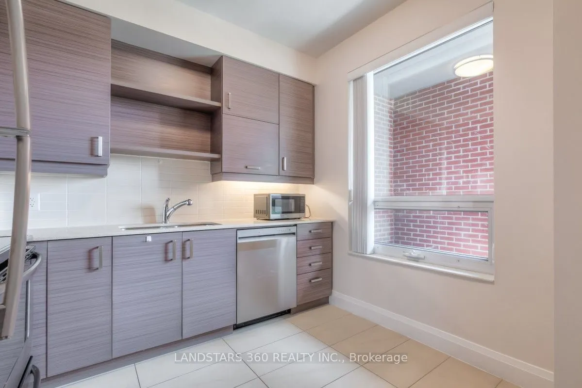 8228 Birchmount Road W, #529