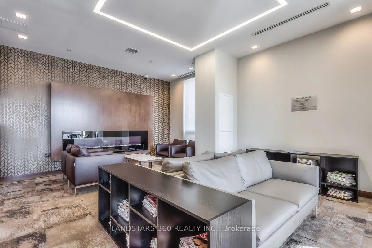 8228 Birchmount Road W, #529