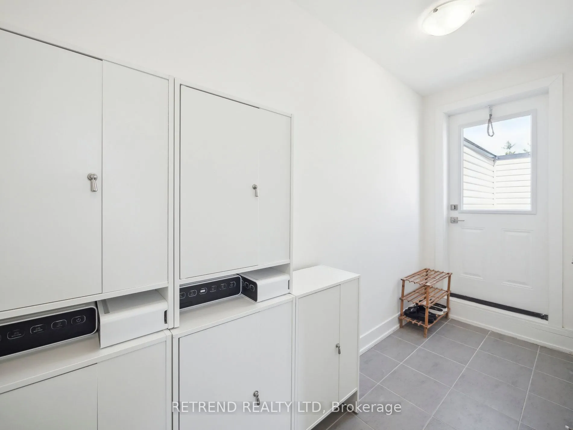 1 Bond Crescent, #9