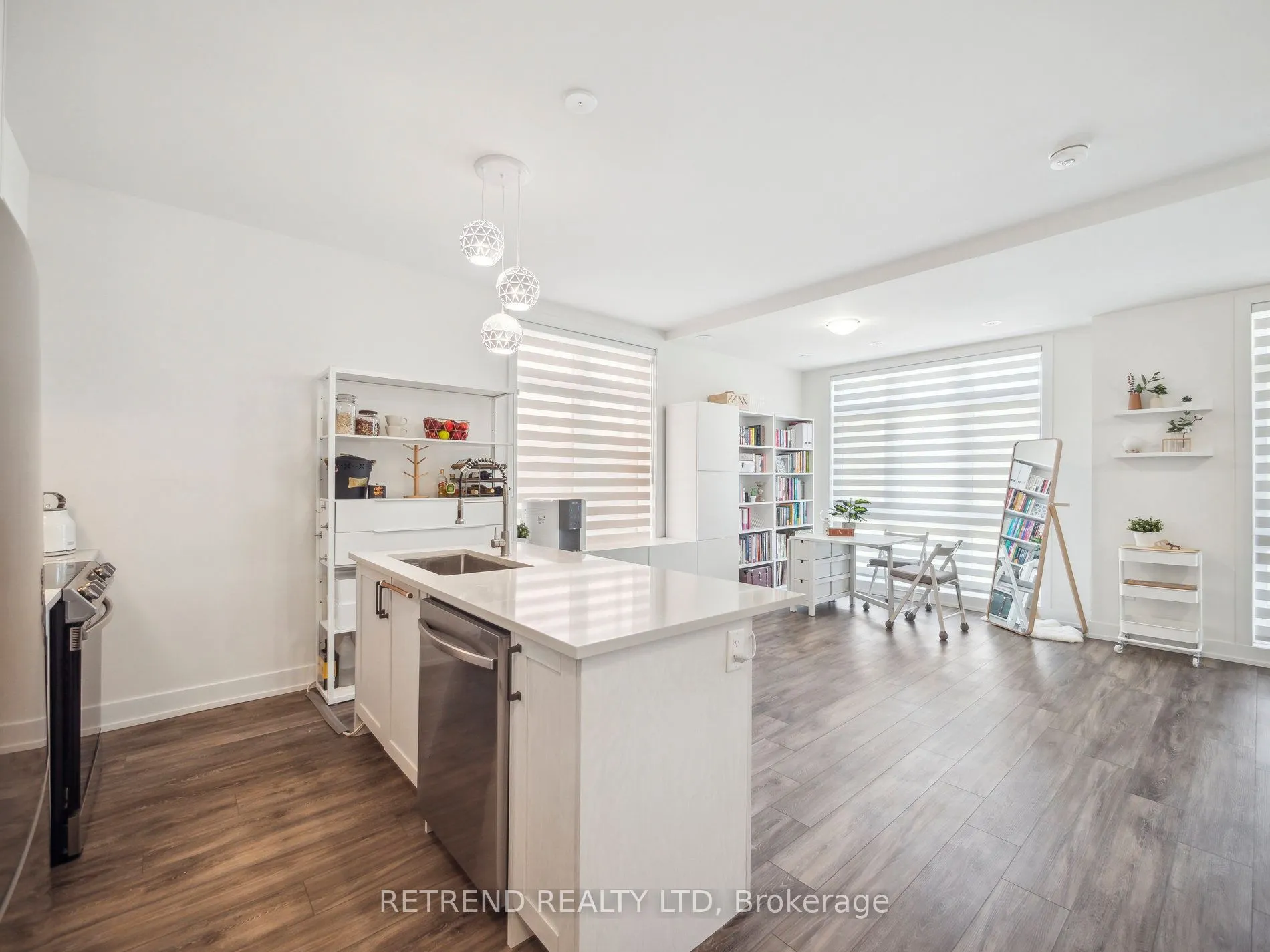 1 Bond Crescent, #9