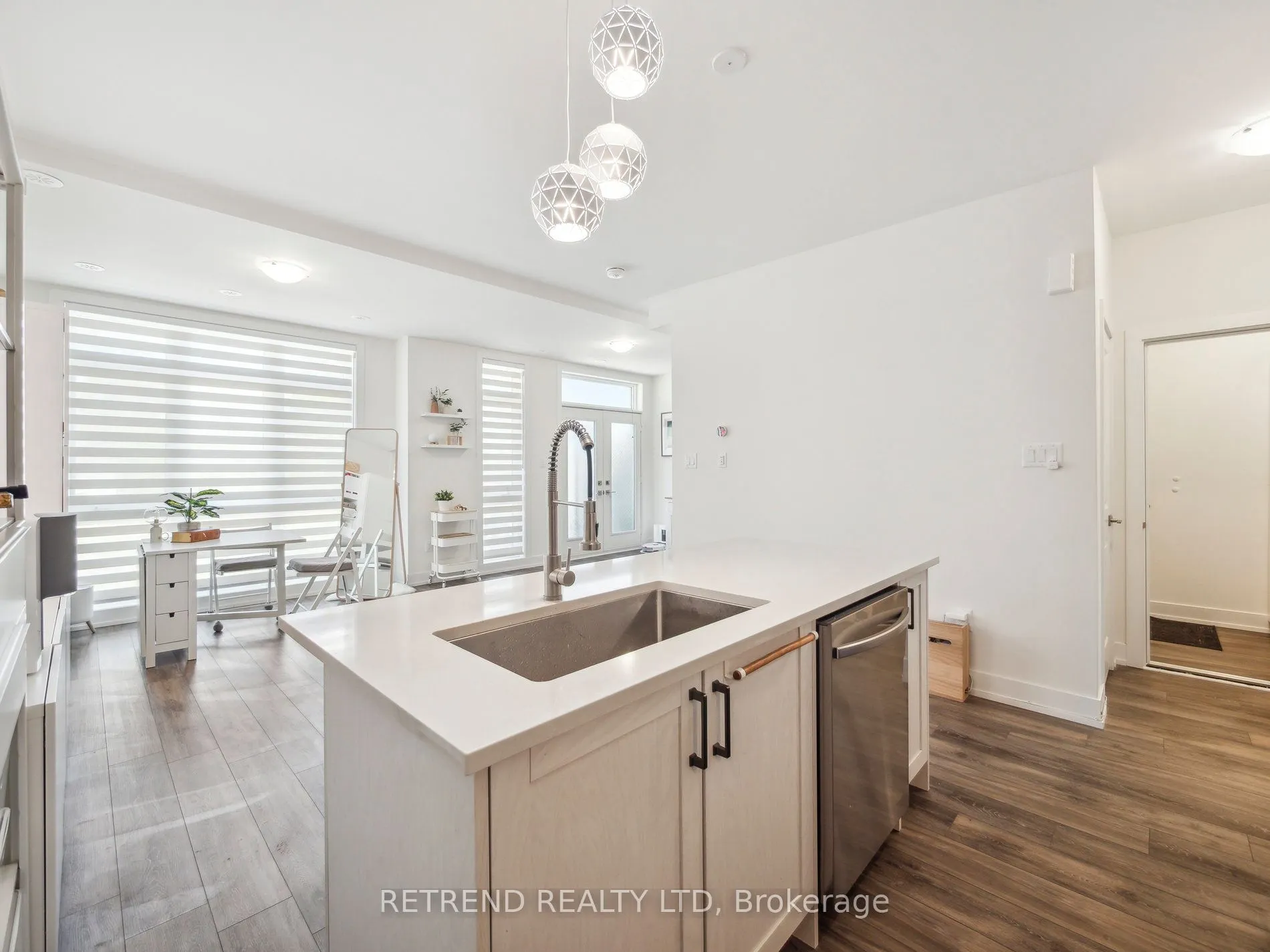 1 Bond Crescent, #9