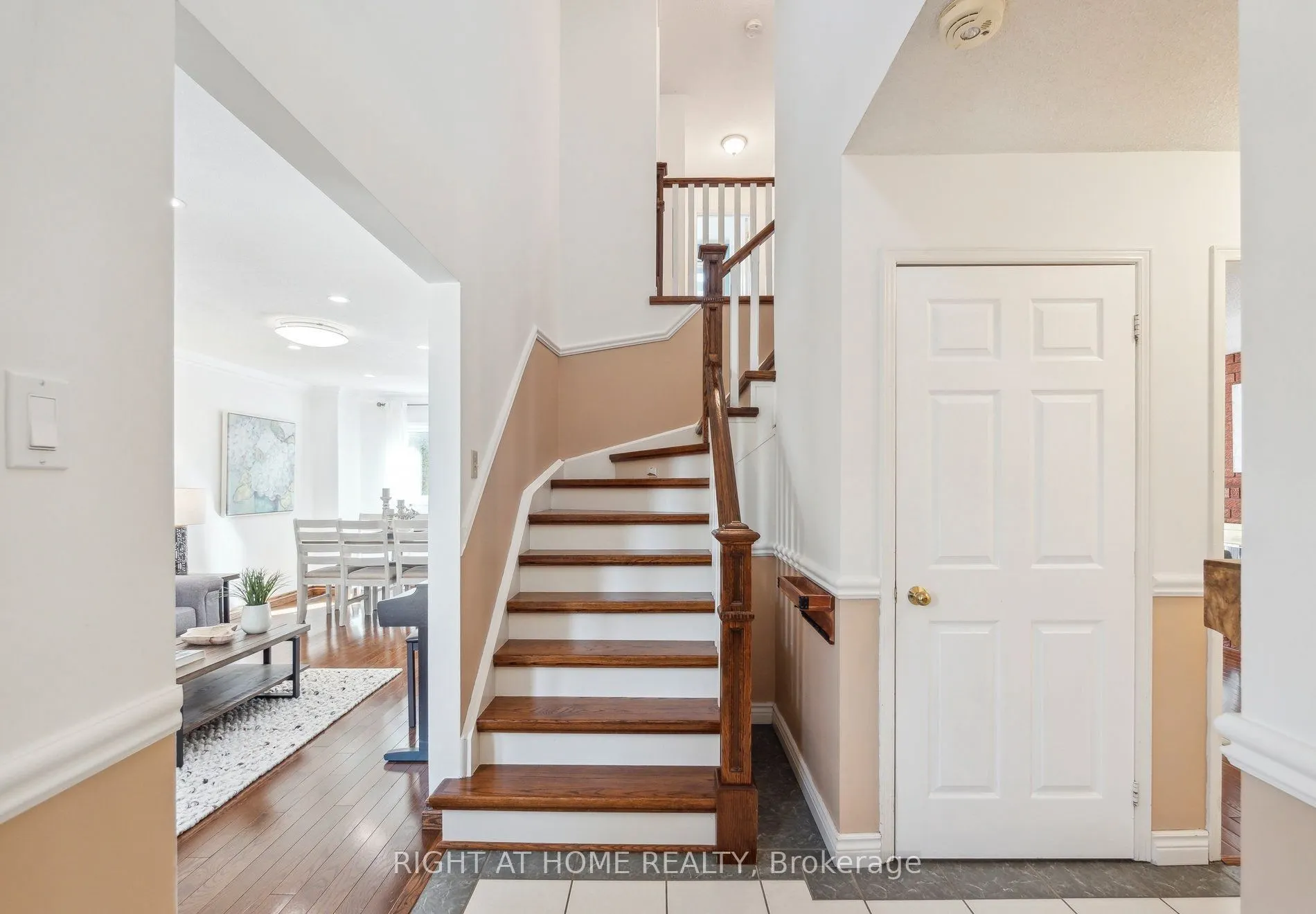 5 Keremeos Crescent