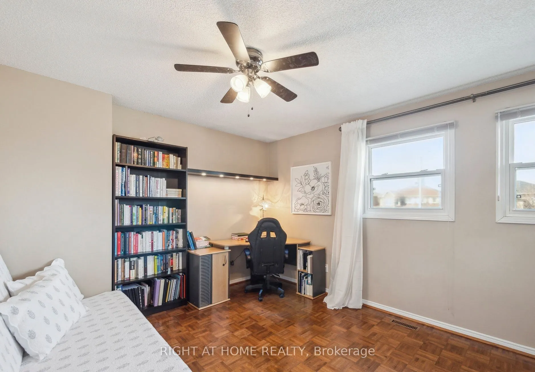 5 Keremeos Crescent