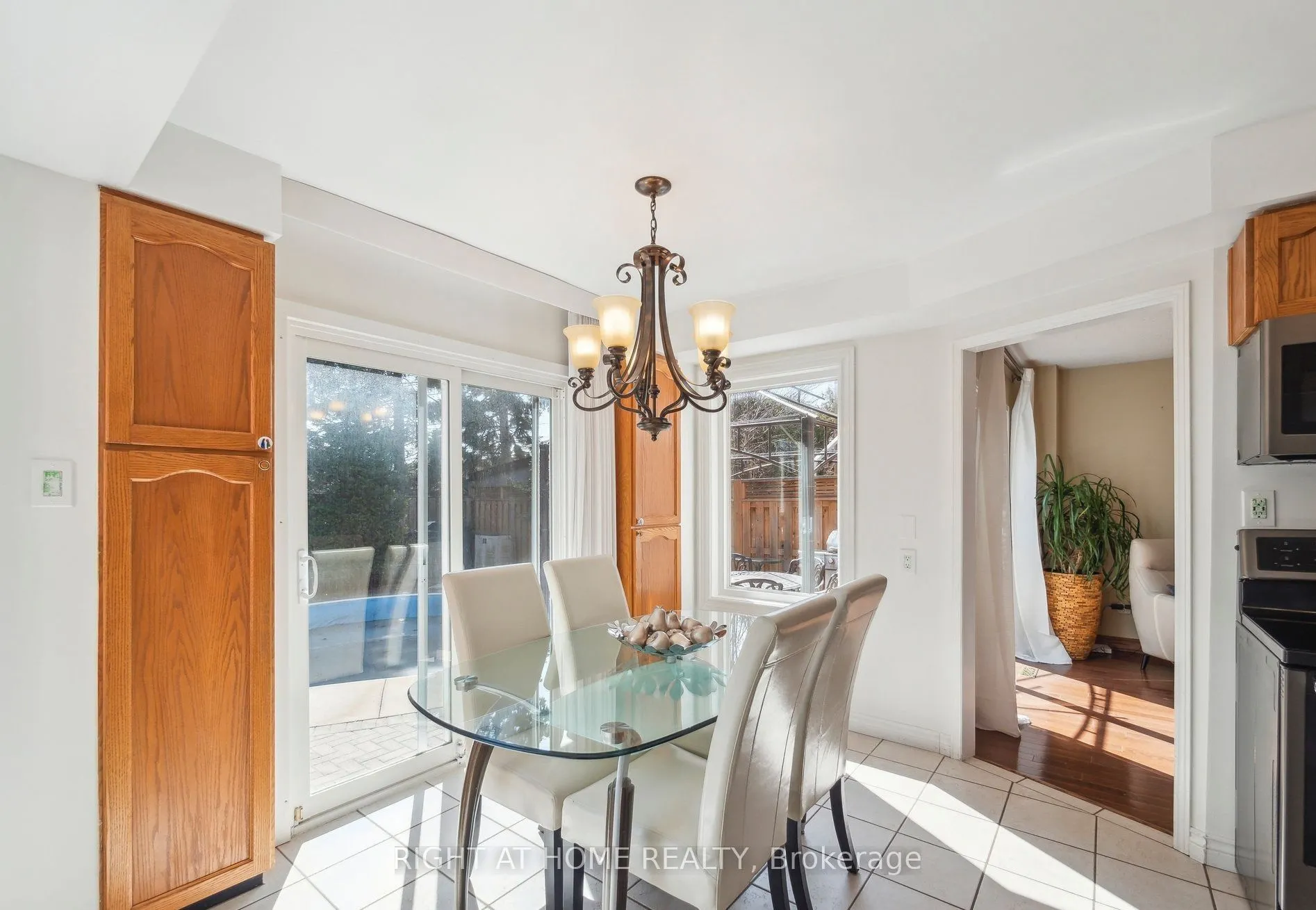 5 Keremeos Crescent