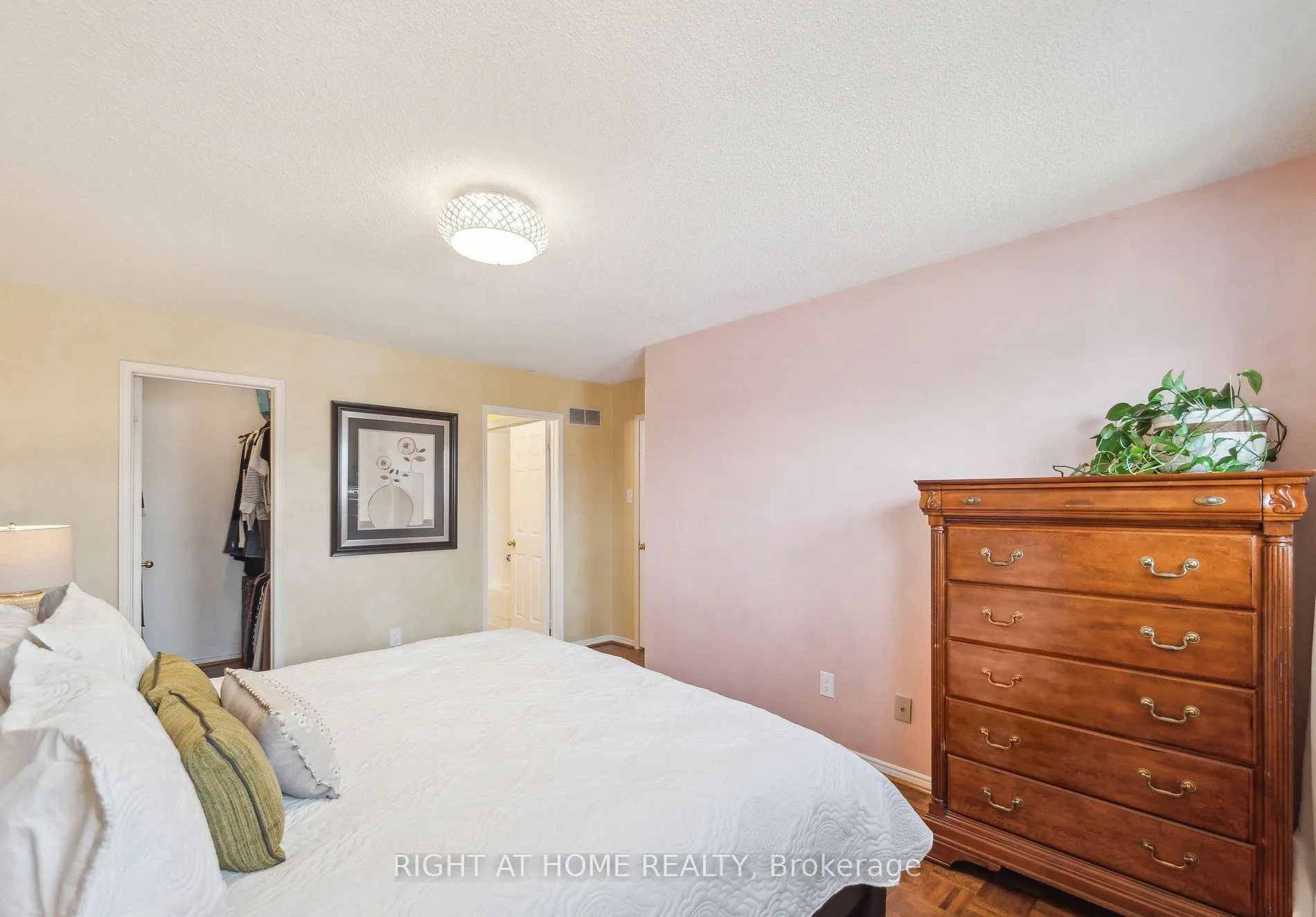 5 Keremeos Crescent