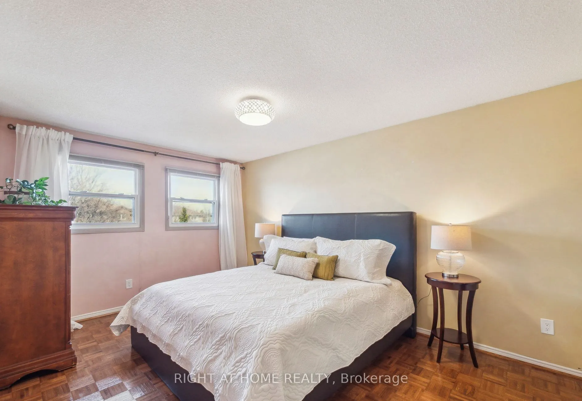 5 Keremeos Crescent