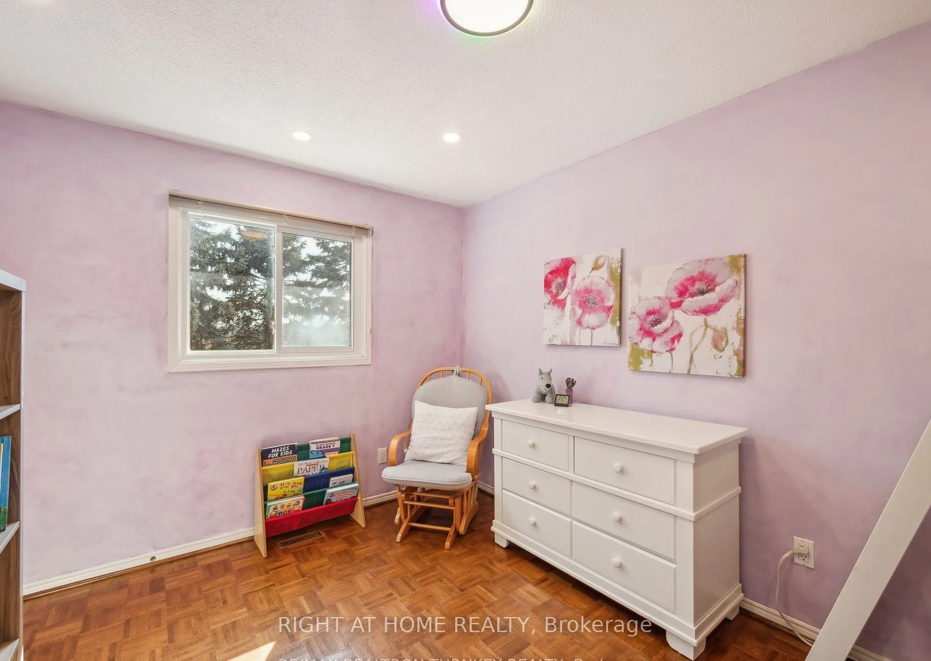 5 Keremeos Crescent