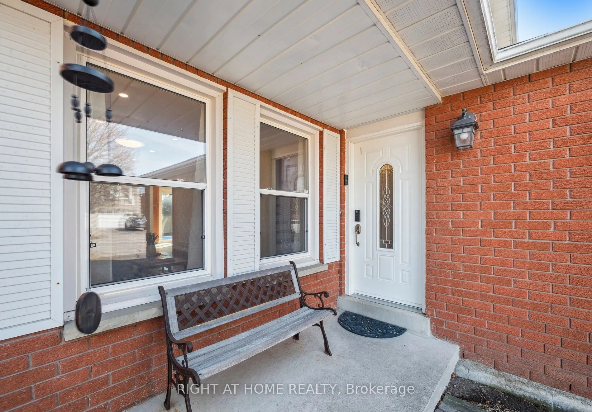 5 Keremeos Crescent