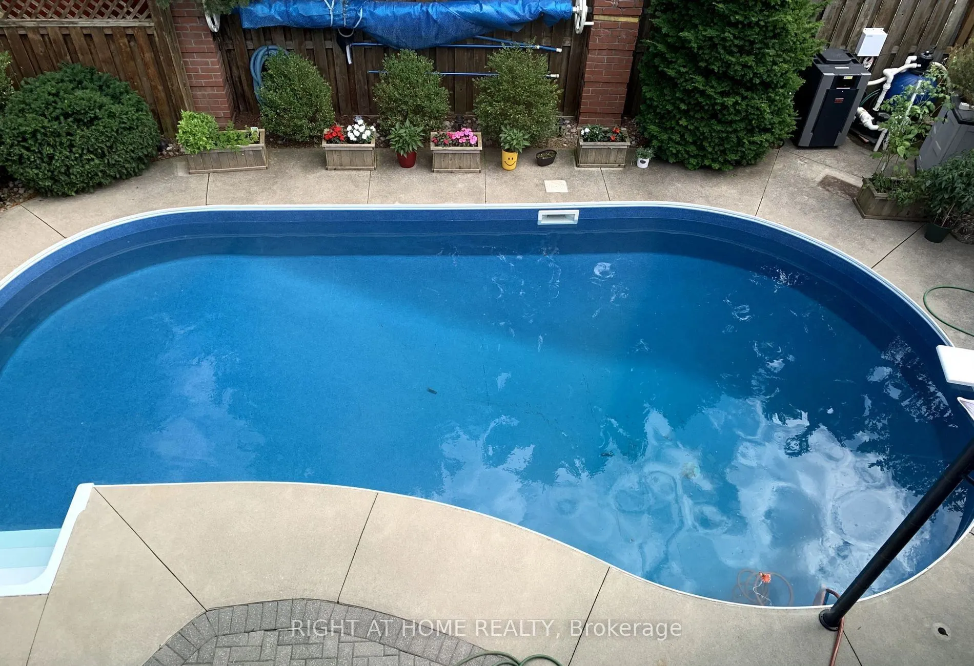 5 Keremeos Crescent