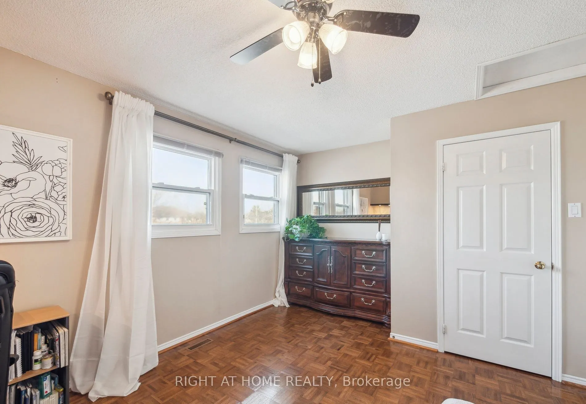 5 Keremeos Crescent