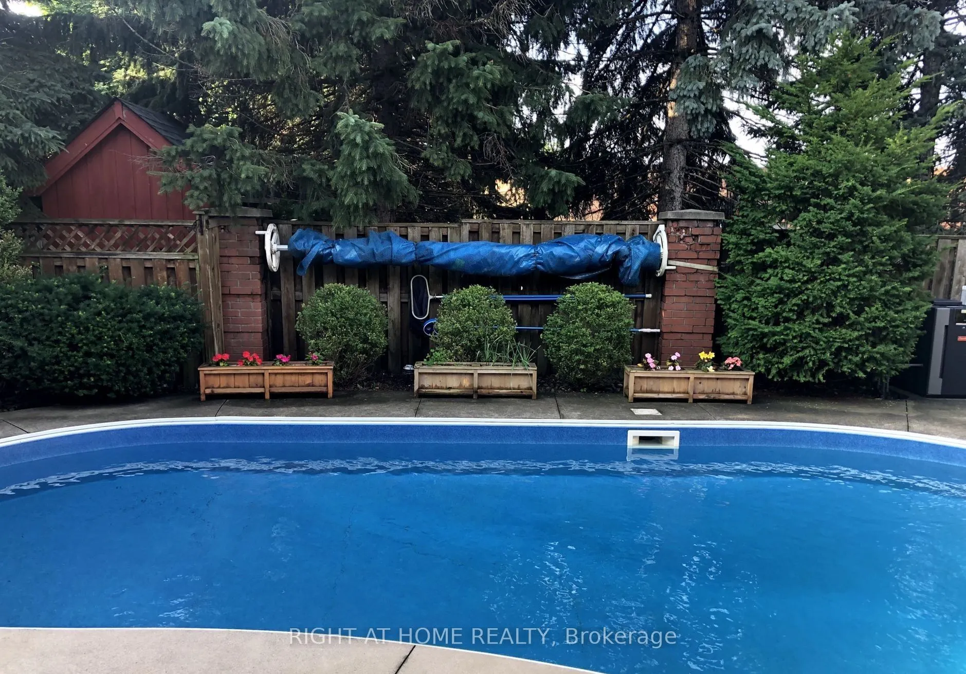 5 Keremeos Crescent