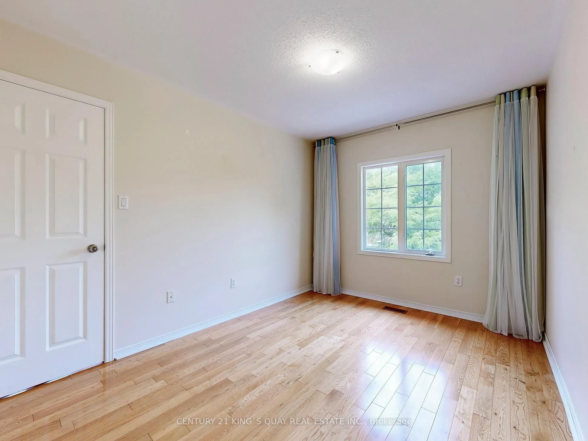 71 Rembrandt Drive