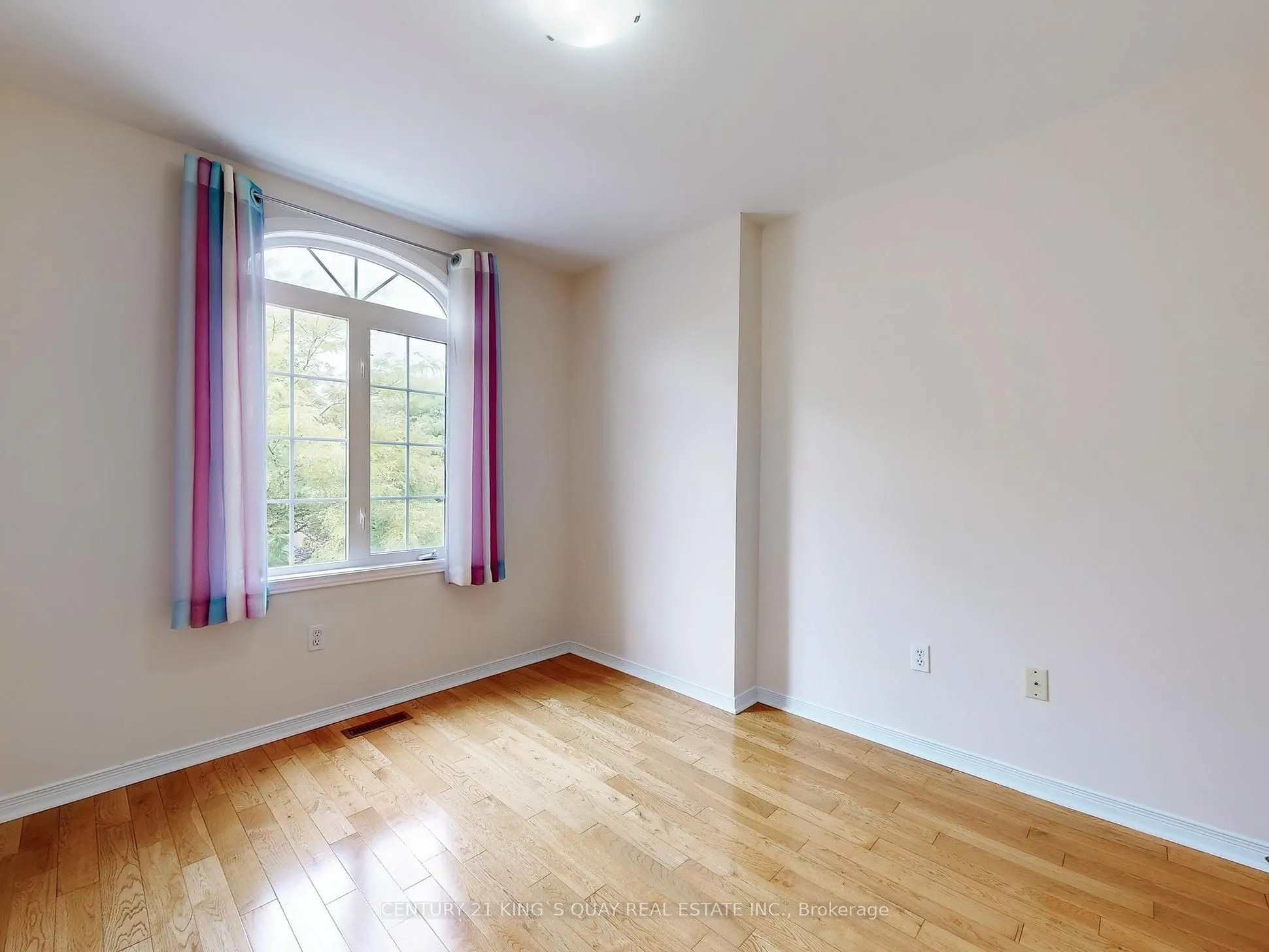 71 Rembrandt Drive
