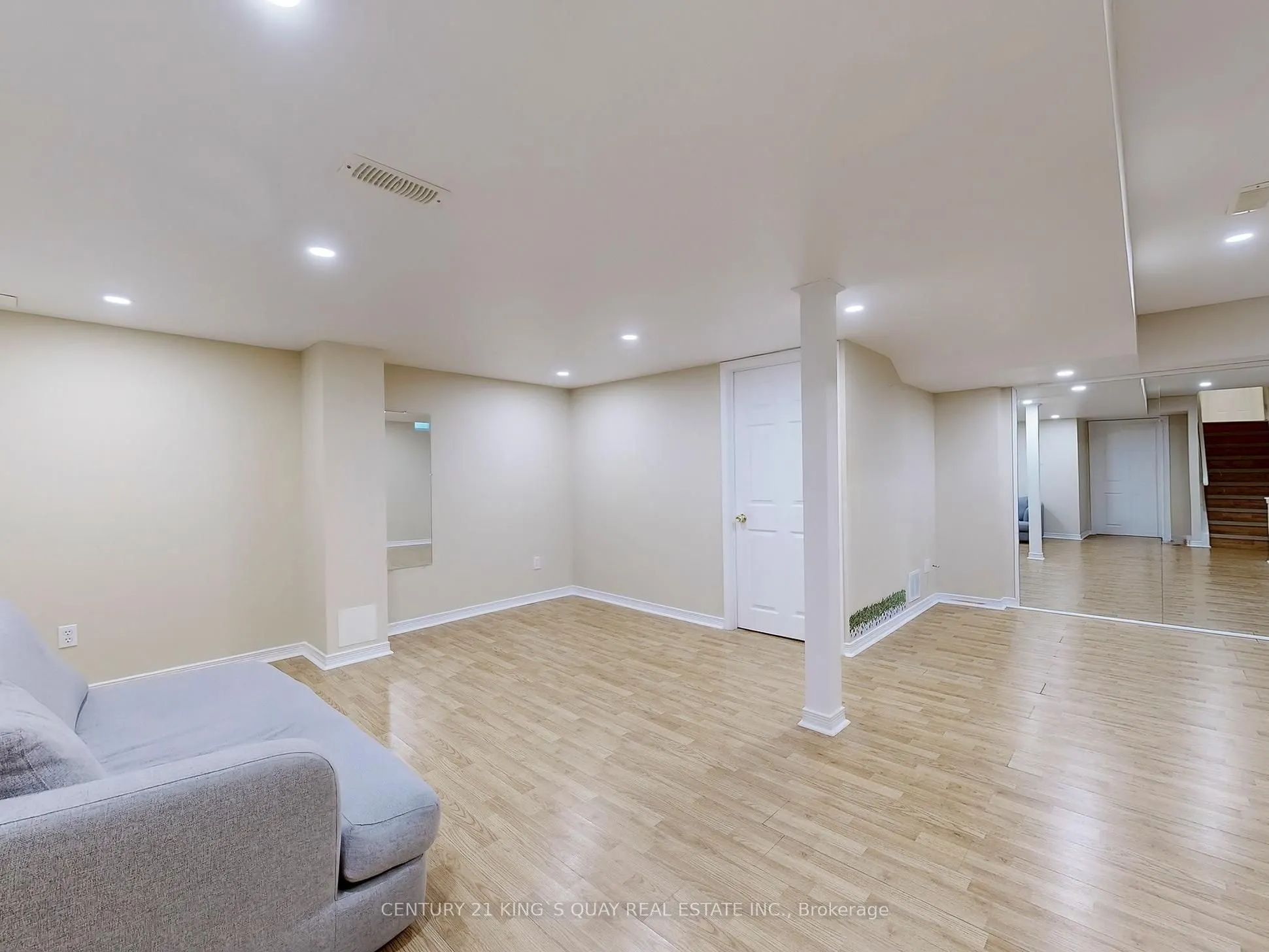71 Rembrandt Drive