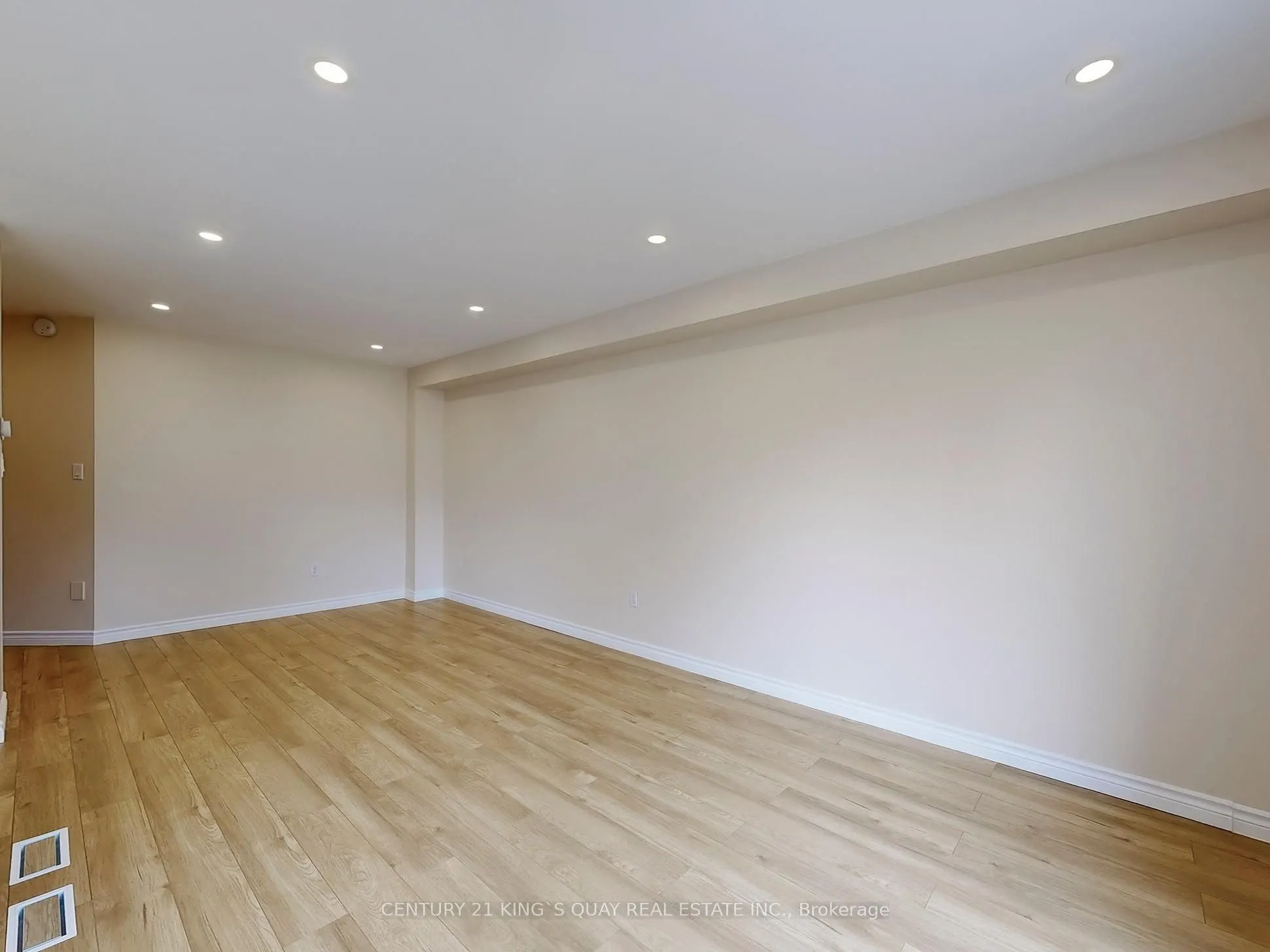 71 Rembrandt Drive