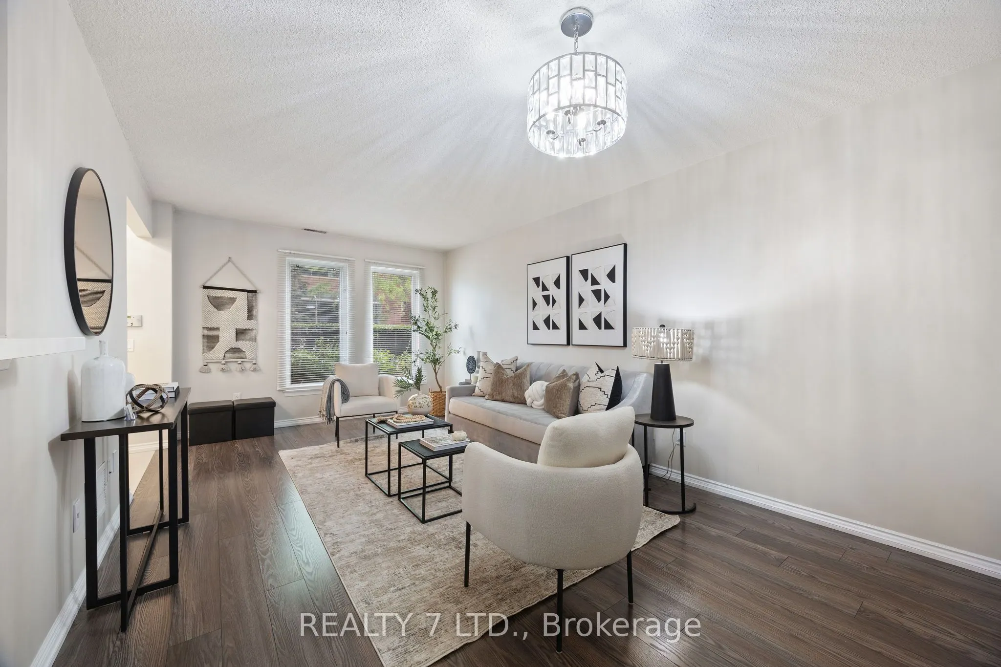 900 Steeles Avenue W, #809
