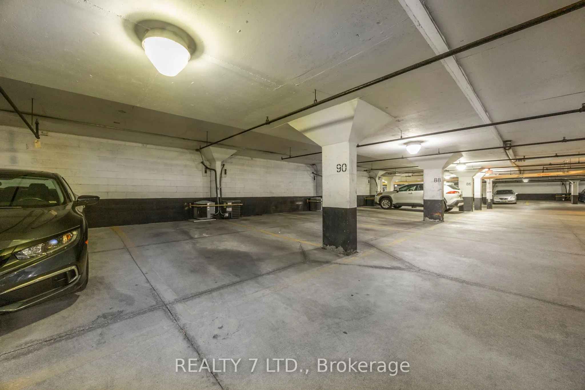 900 Steeles Avenue W, #809