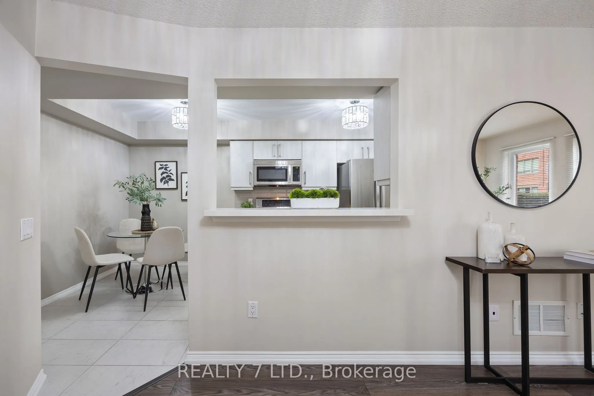 900 Steeles Avenue W, #809