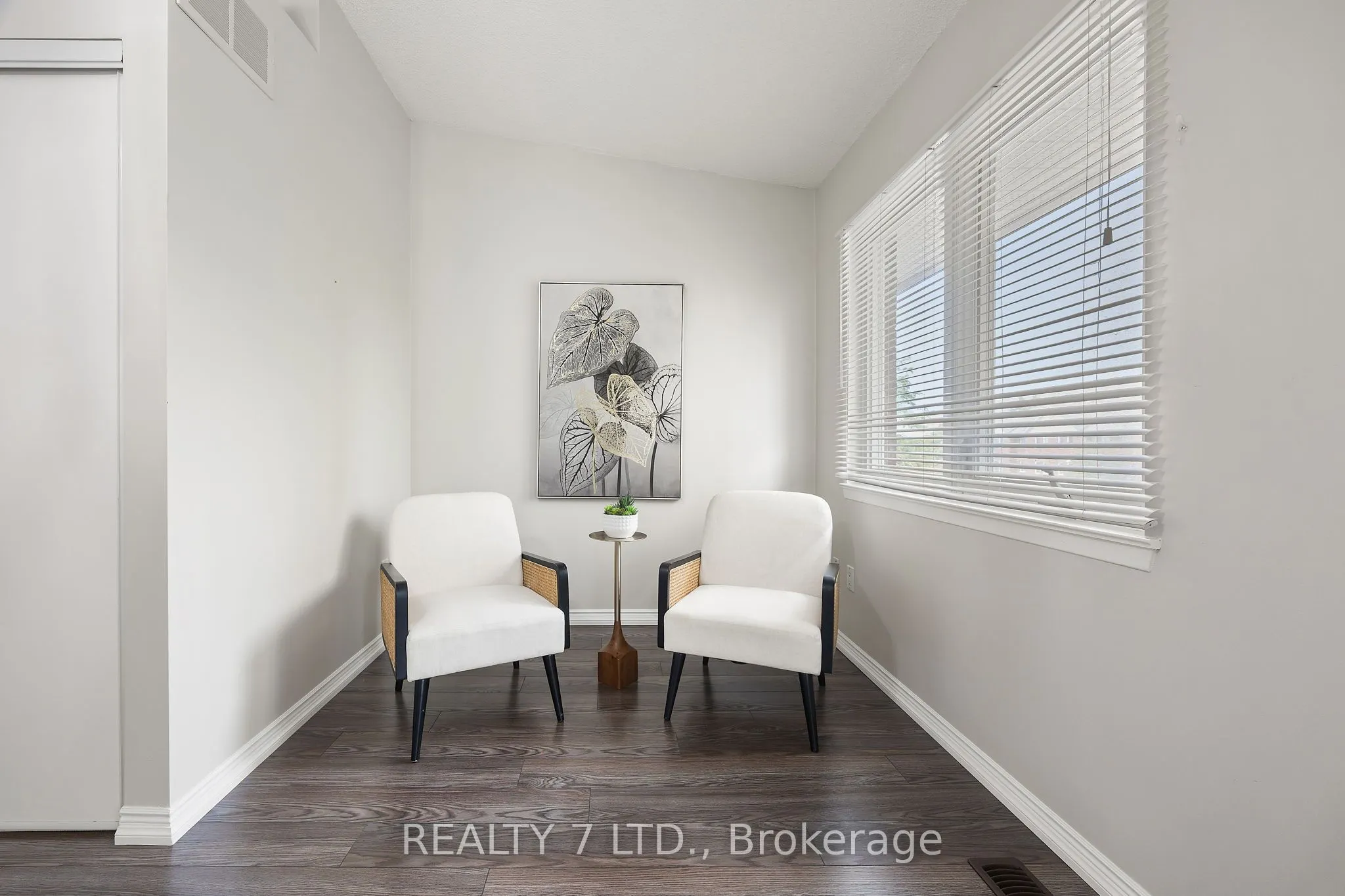 900 Steeles Avenue W, #809