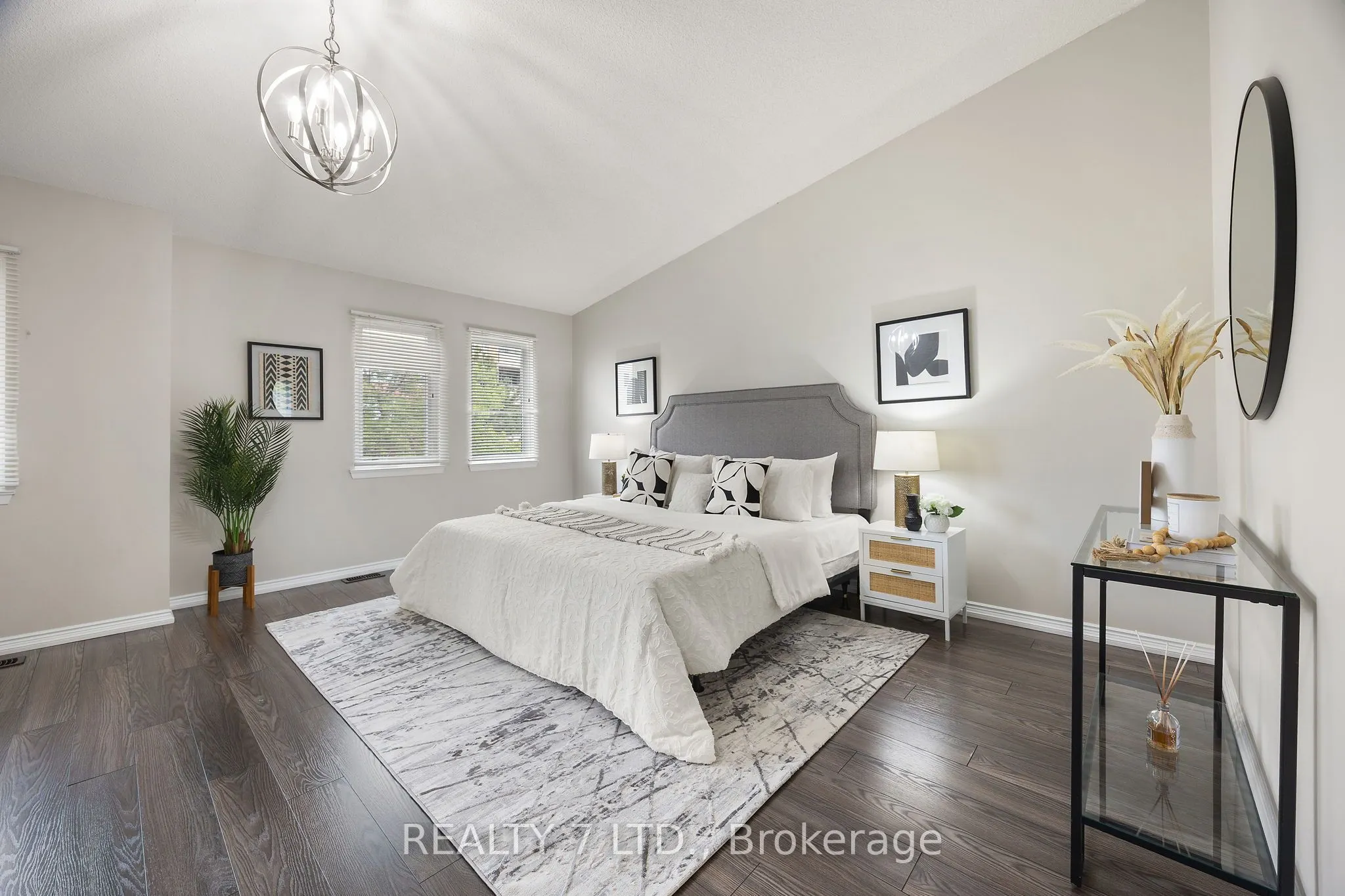 900 Steeles Avenue W, #809