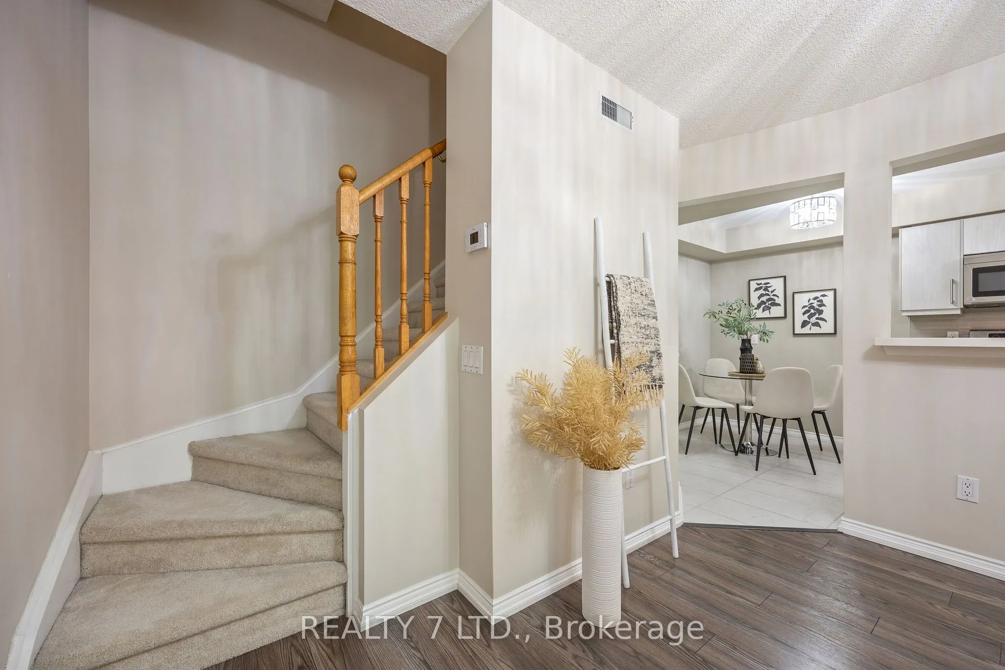 900 Steeles Avenue W, #809