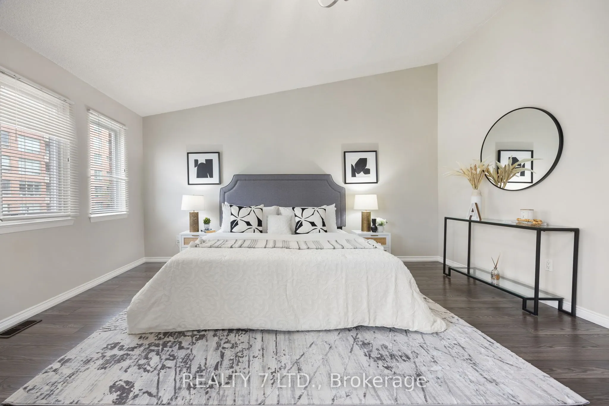 900 Steeles Avenue W, #809