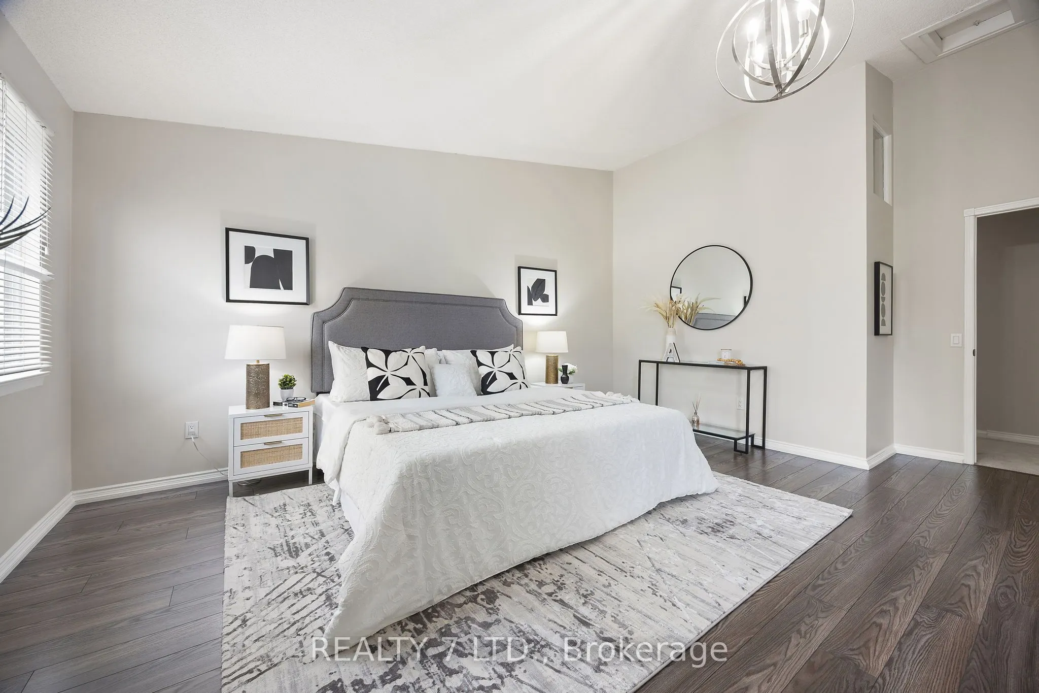 900 Steeles Avenue W, #809