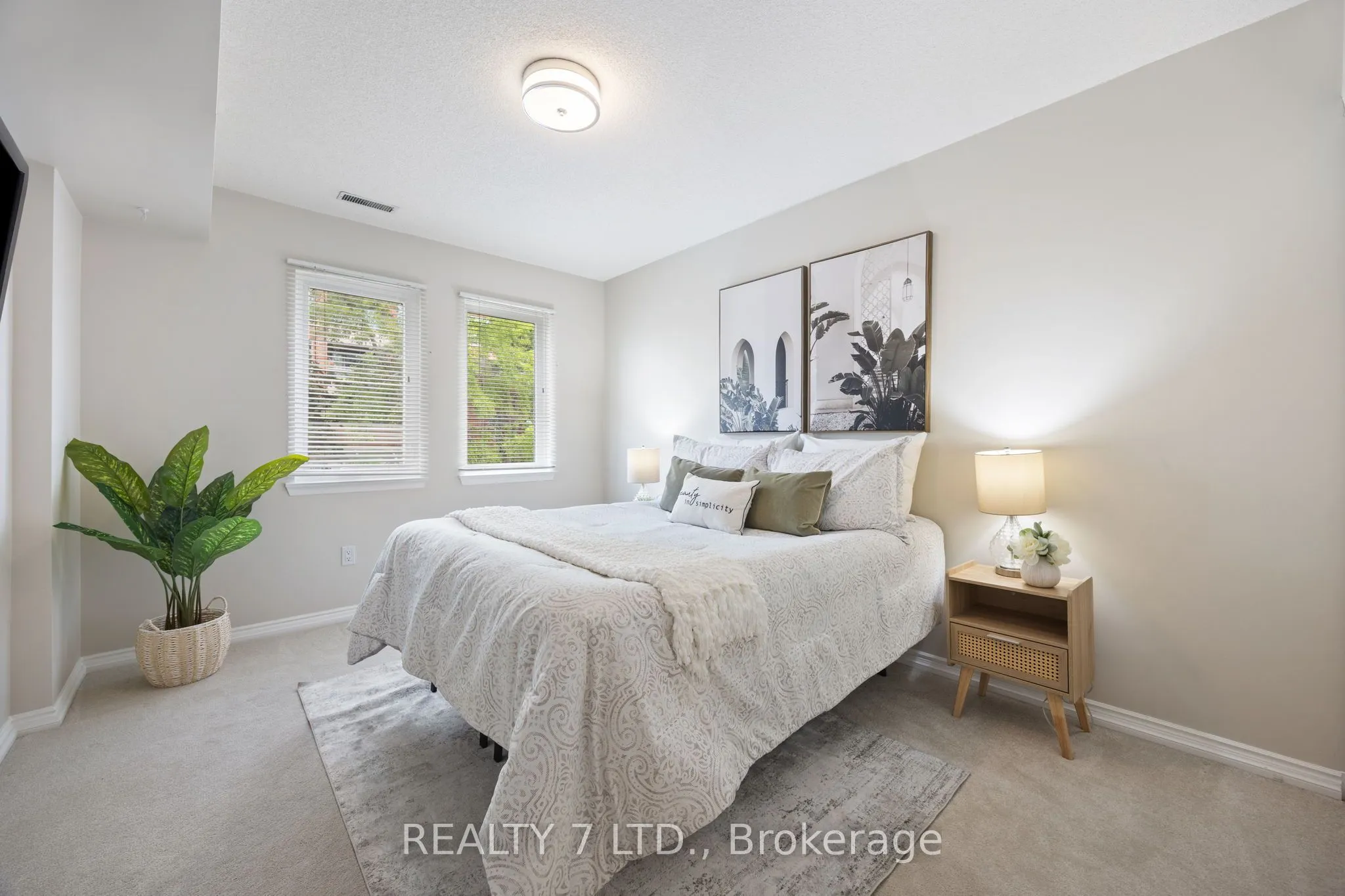 900 Steeles Avenue W, #809
