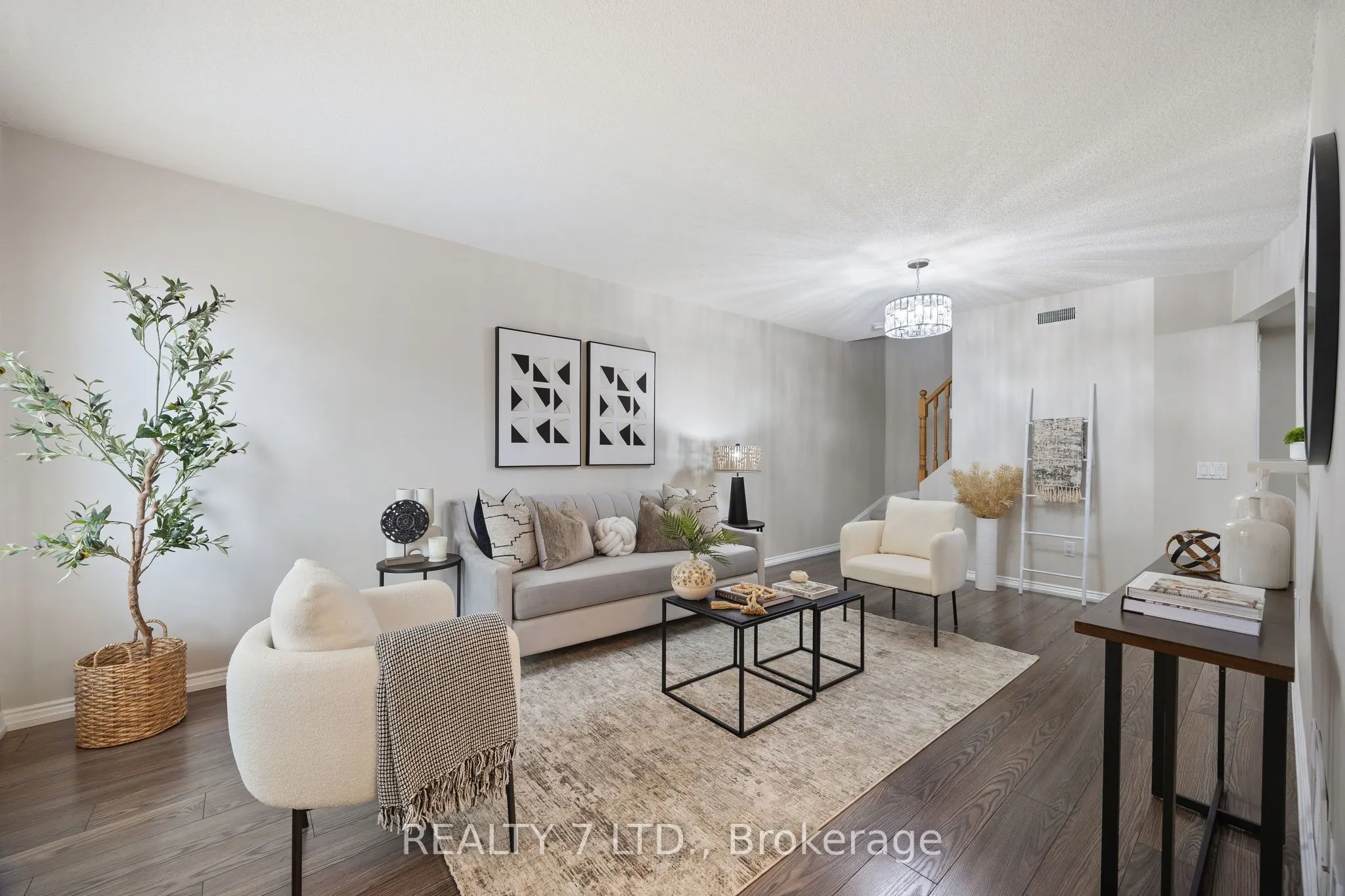 900 Steeles Avenue W, #809