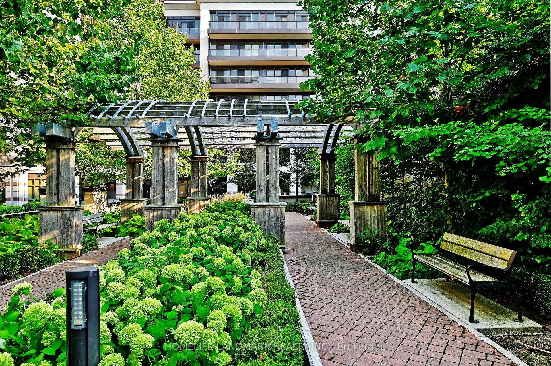 38 Cedarland Drive, #615