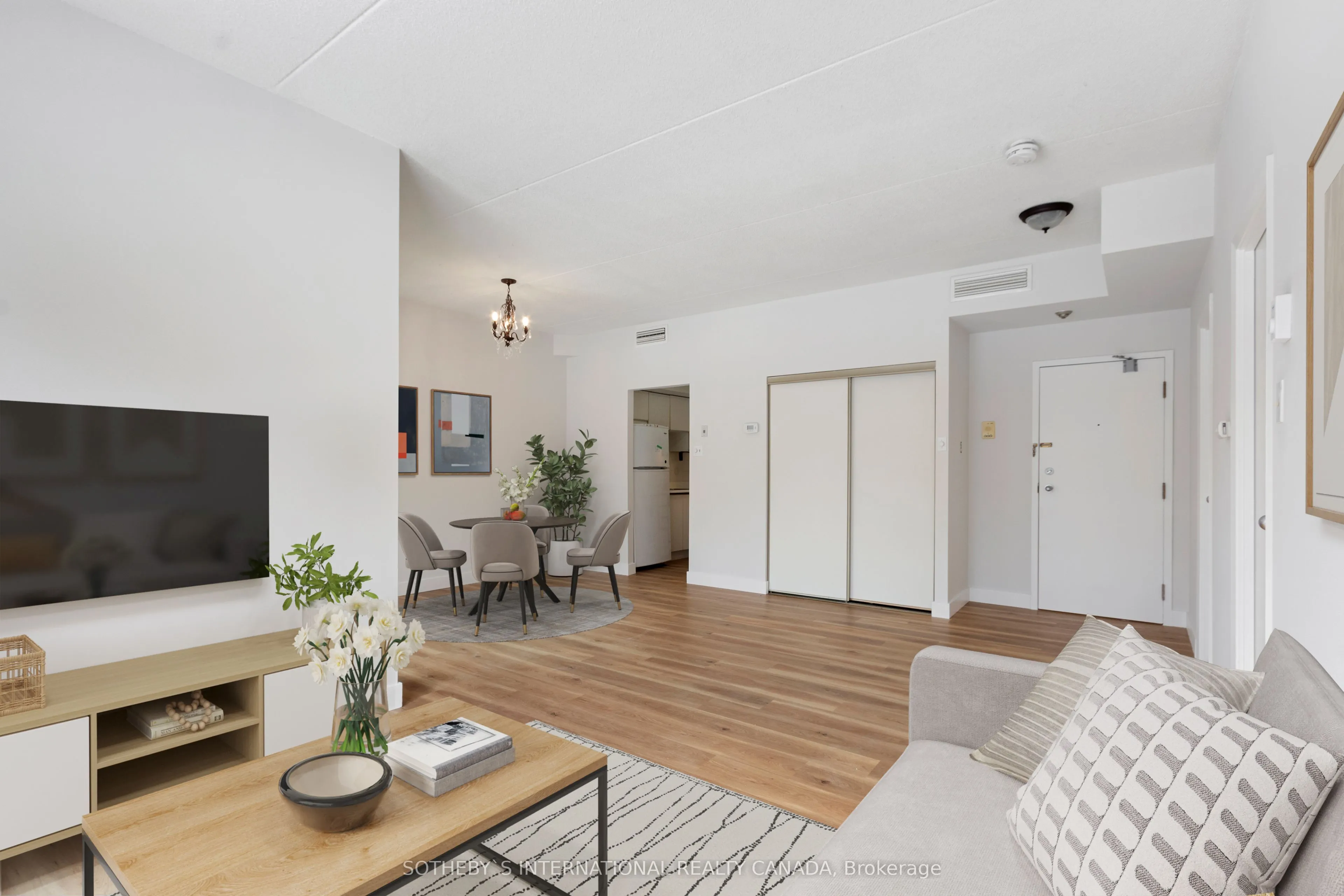249 Major Mackenzie Drive E, #105